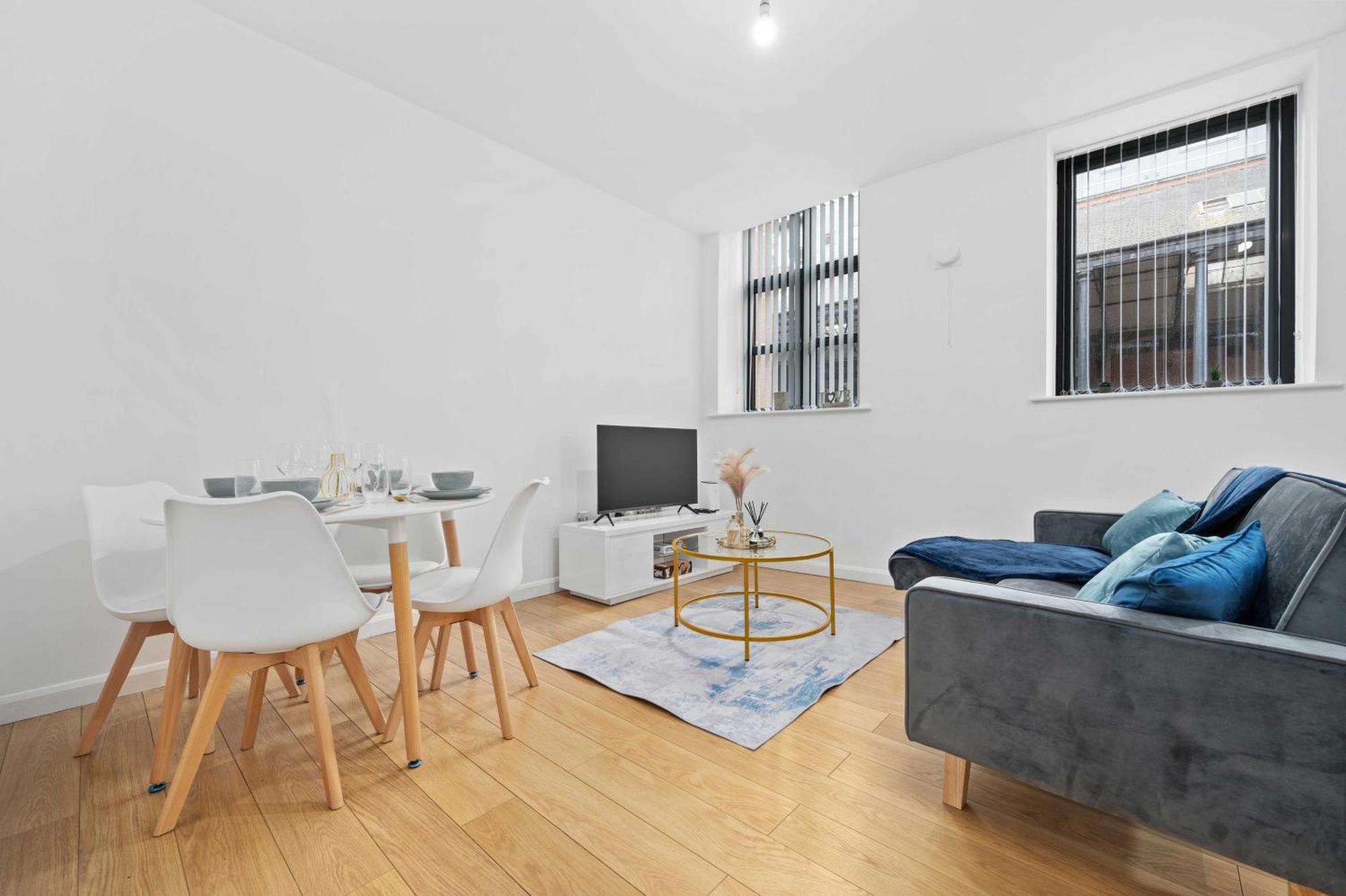 Modern 2bed Northern Quarter, Long Stays, Contractors