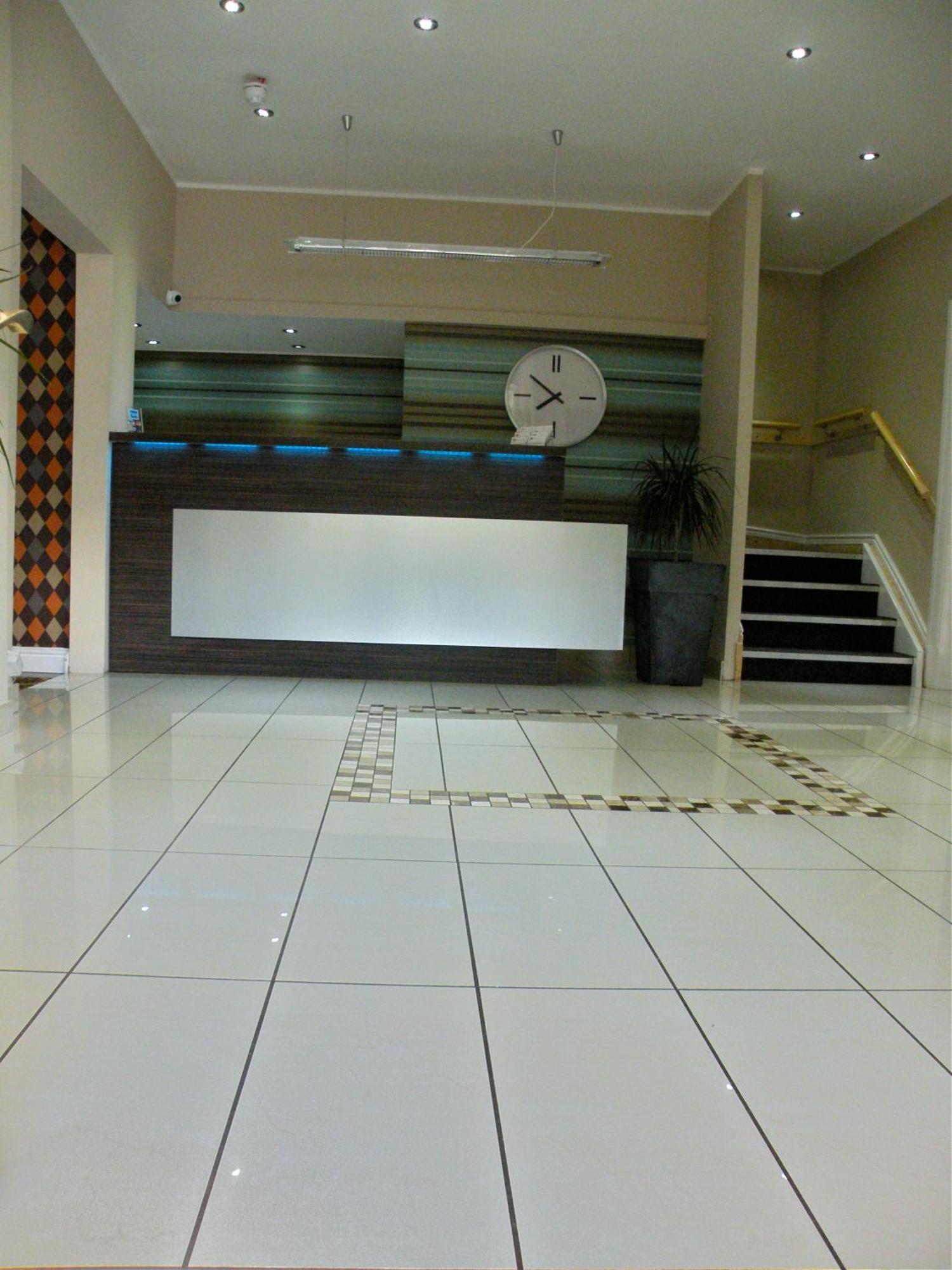 Bed & Breakfast Park Crescent Hotel 2*