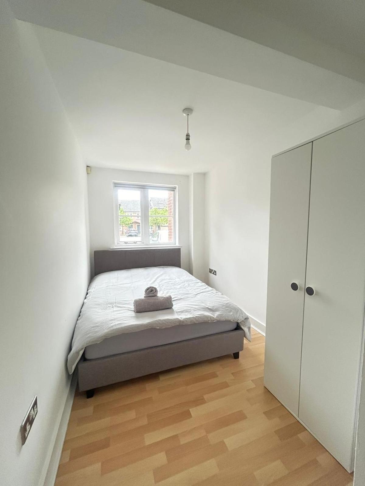Spacious And Cosy Entire Flat Apartment *