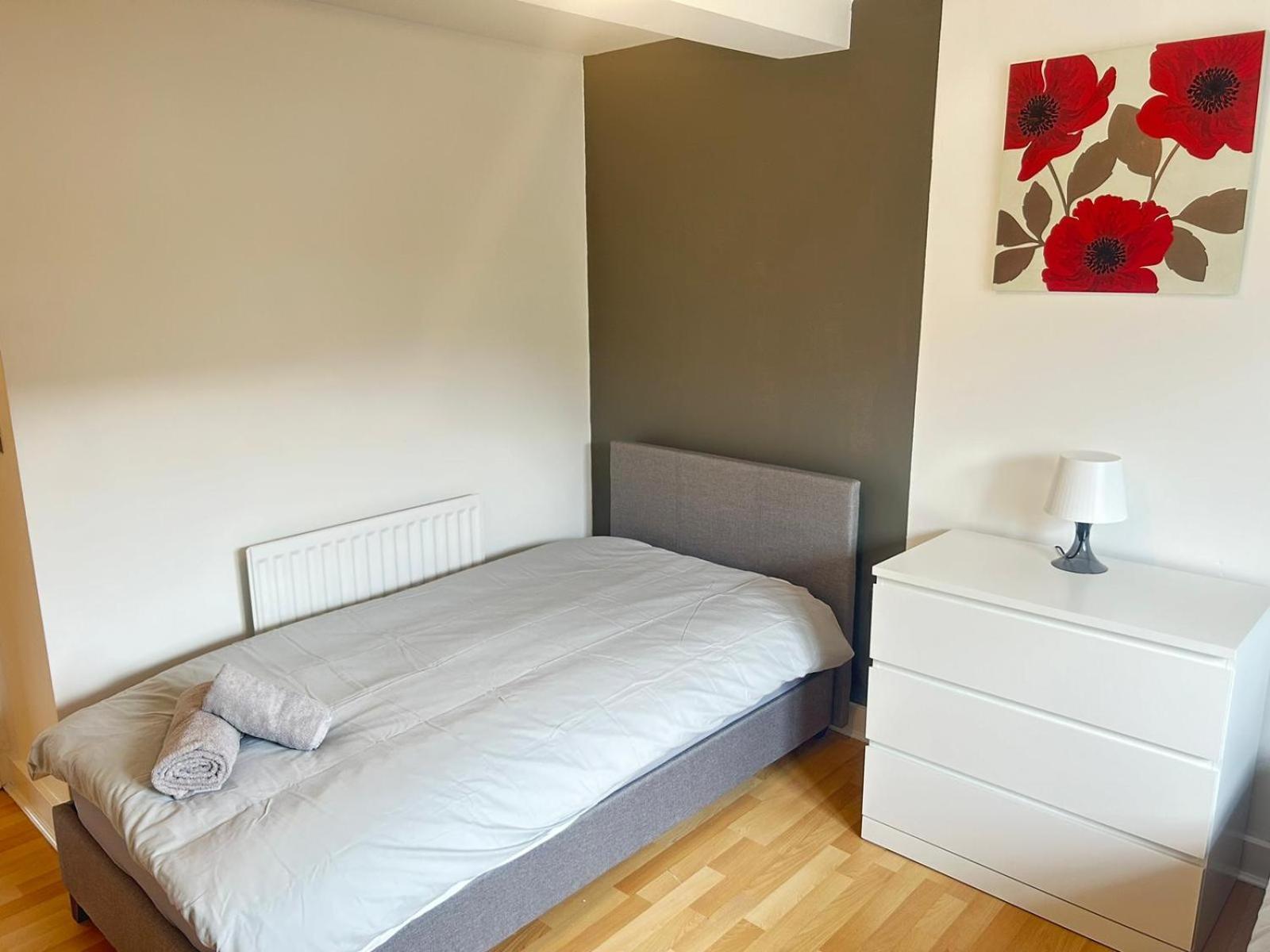 Apartment Spacious And Cosy Entire Flat Manchester