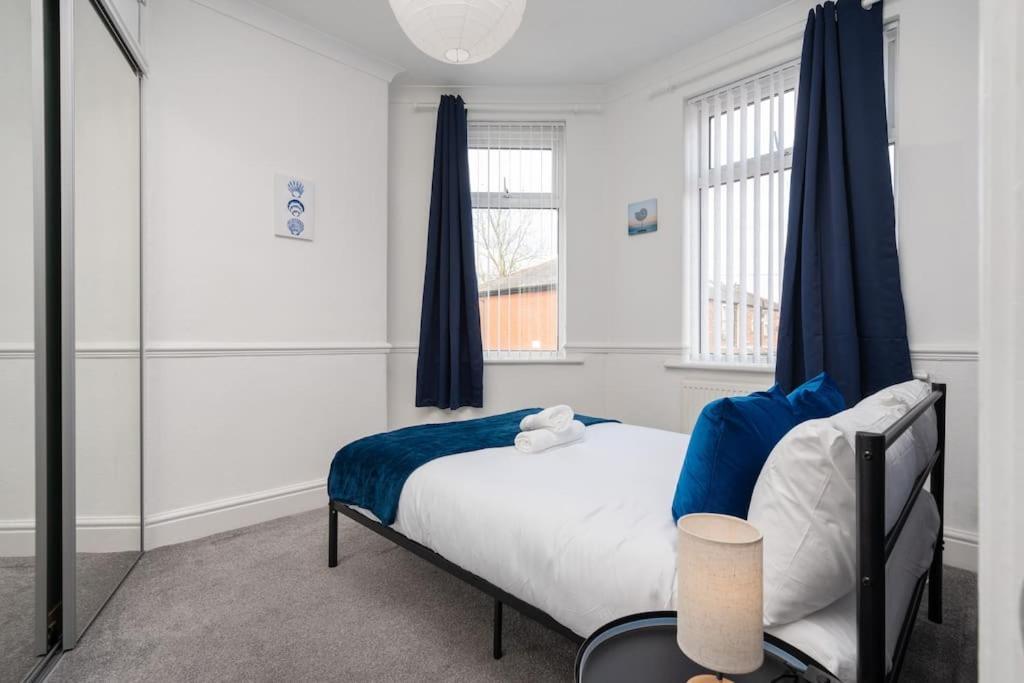 Holiday home Spacious 3br - Pool Table - Games - Sleeps 9 Manchester