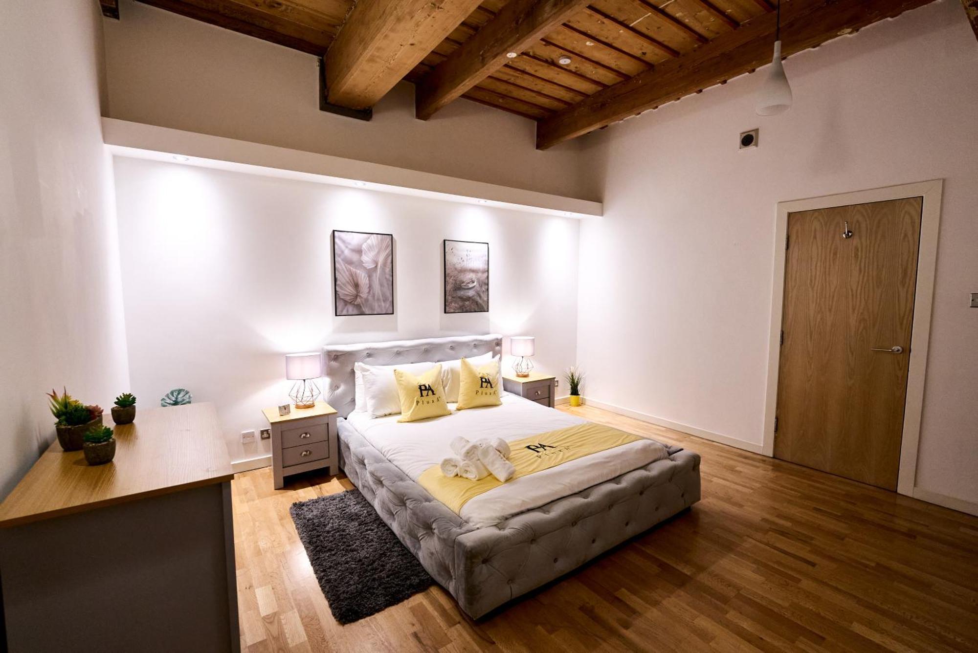 Apartment Pluxa Citronella -2 Floors Of Football Location With Workspace *