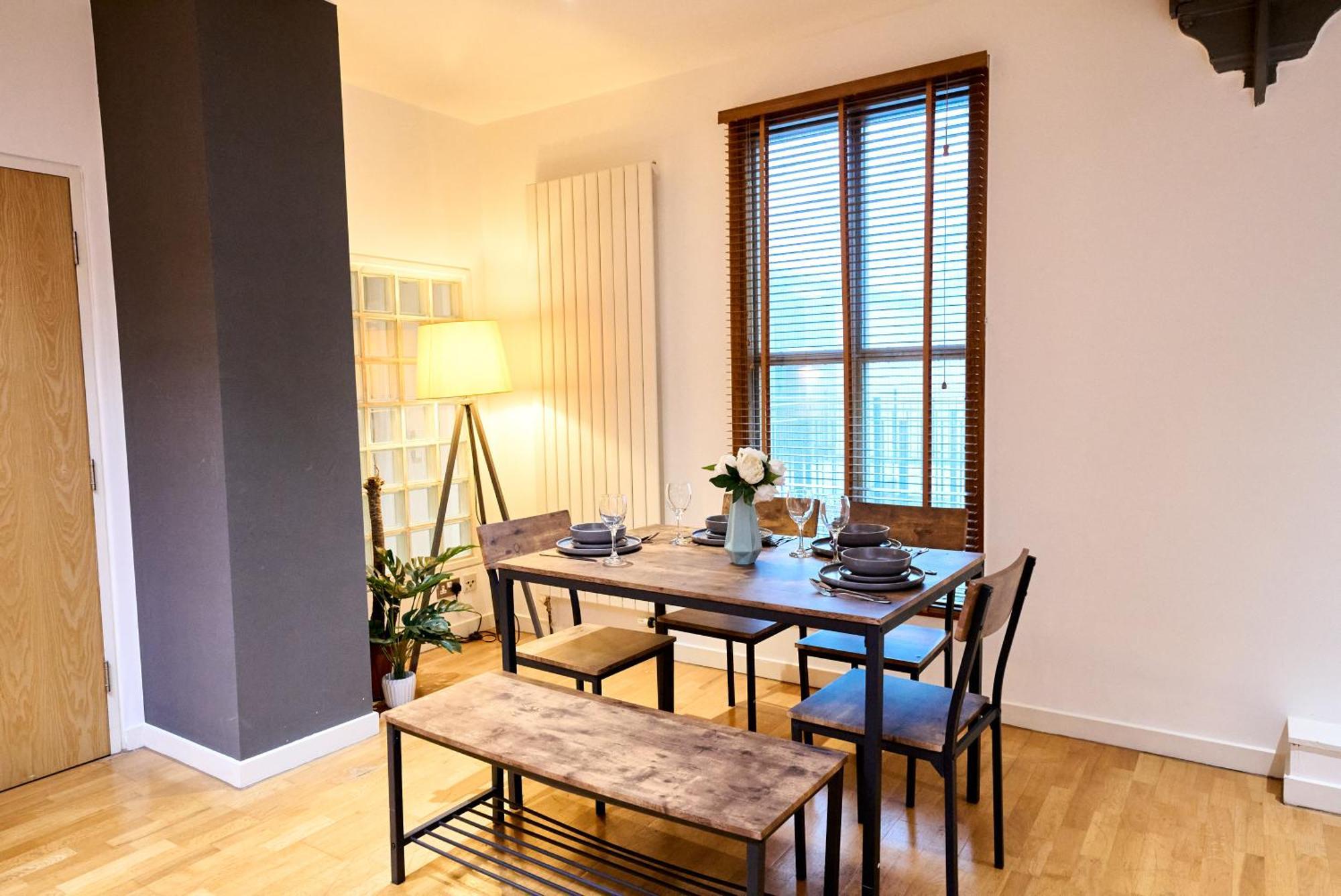 Apartment Pluxa Citronella -2 Floors Of Football Location With Workspace Manchester