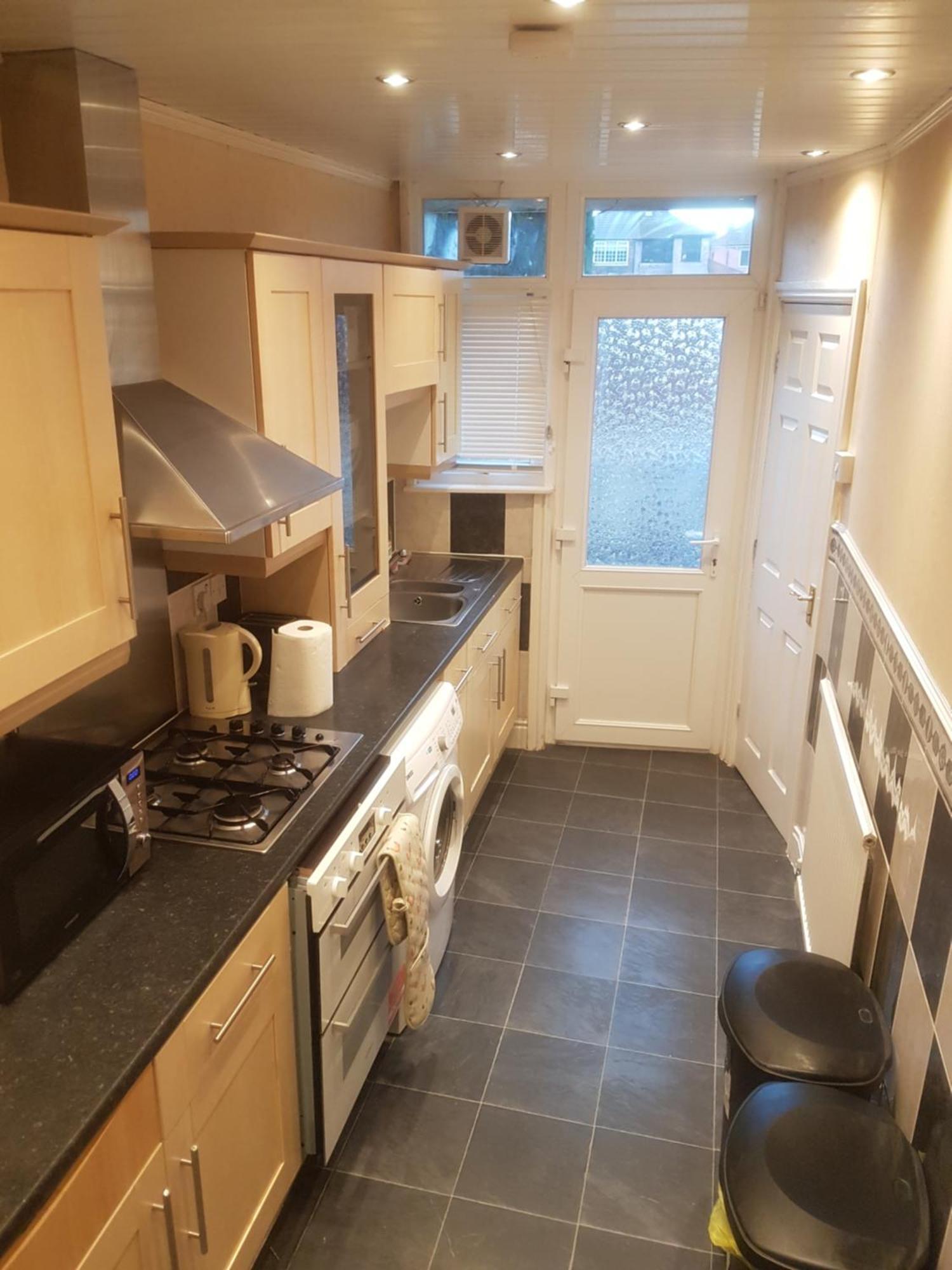 A Single Cosy In 4 Bedroom *