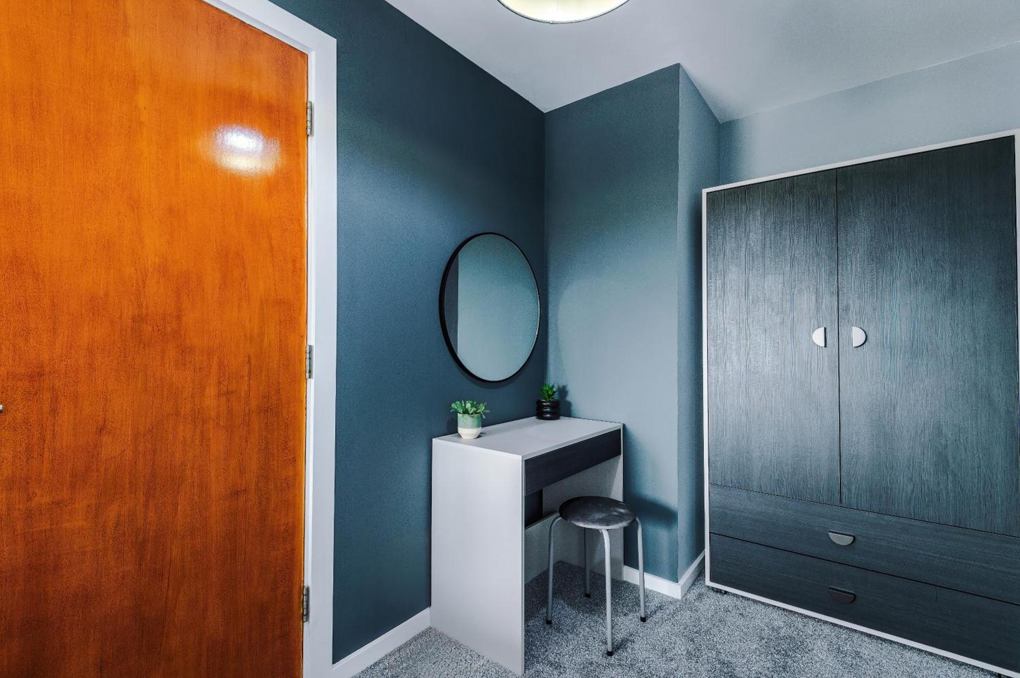 Apartment New! Stunning 2-bed In By 53 Degrees Property, Amazing Location - Sleeps 6! Manchester