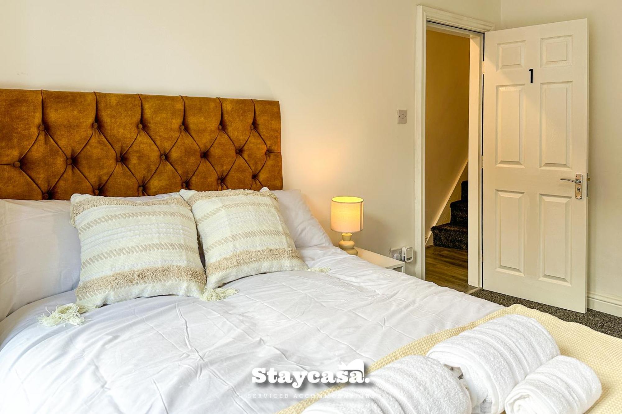 Ashfield Co-Living - Private Room Self-Cater Holiday home Manchester