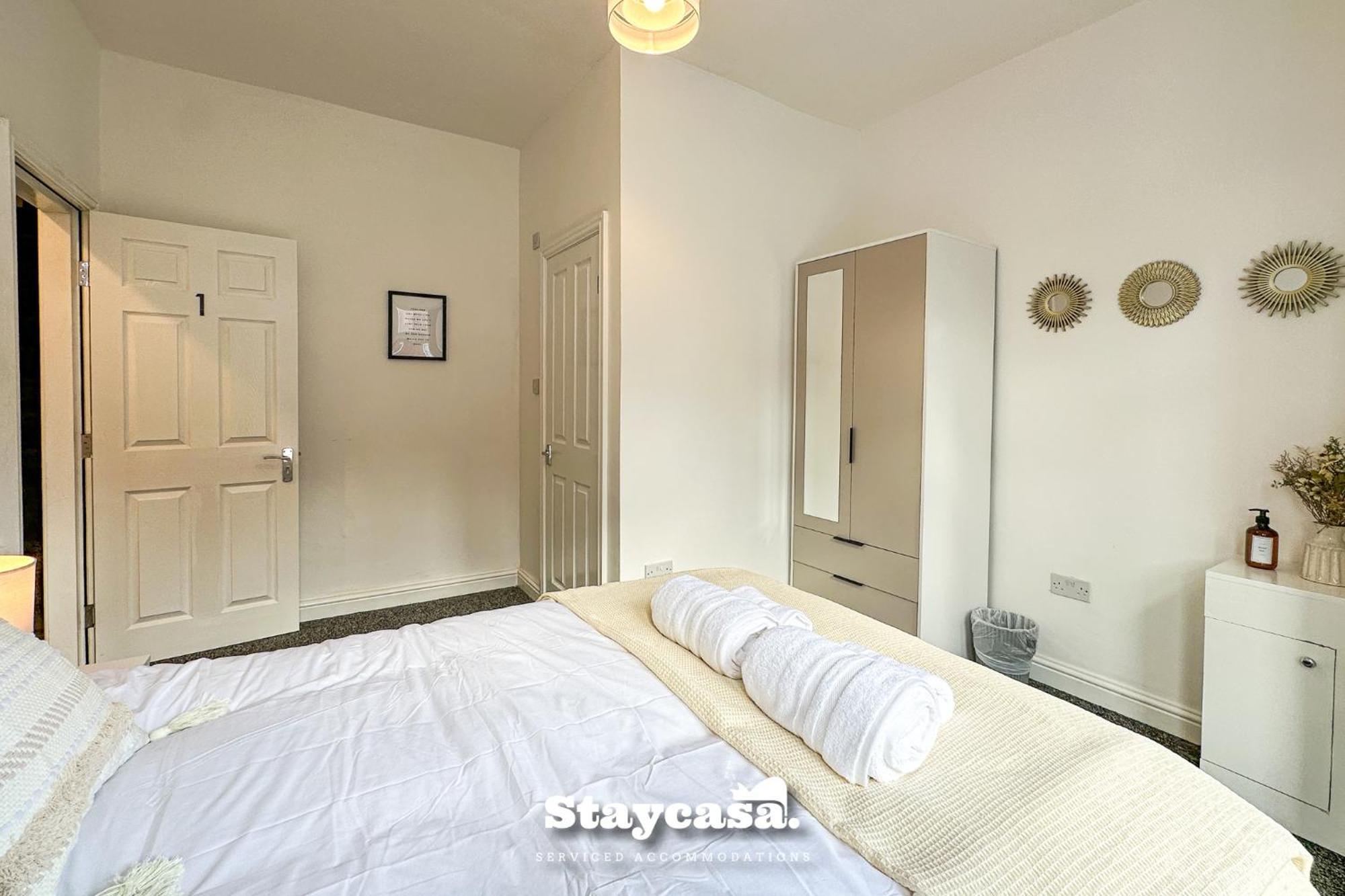 Ashfield Co-Living - Private Room Self-Cater Holiday home *