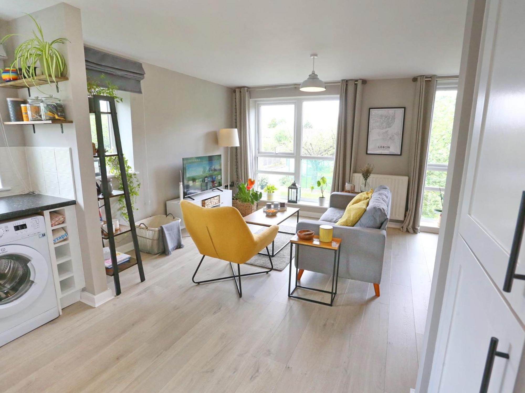 Apartment Pass The Keys Stylish Flat With Parking Close To Coop Arena