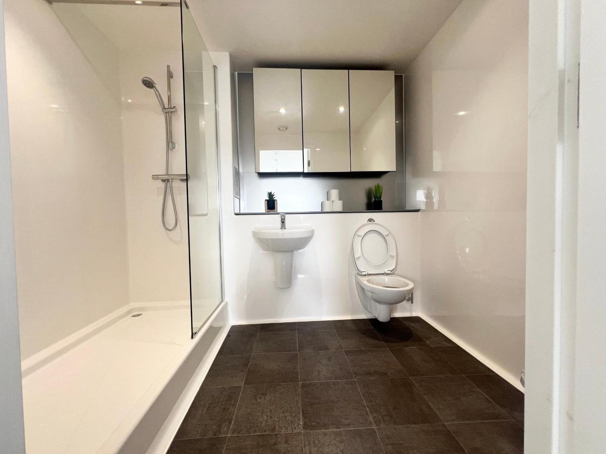 Lovely 2 Bedroom Apartment