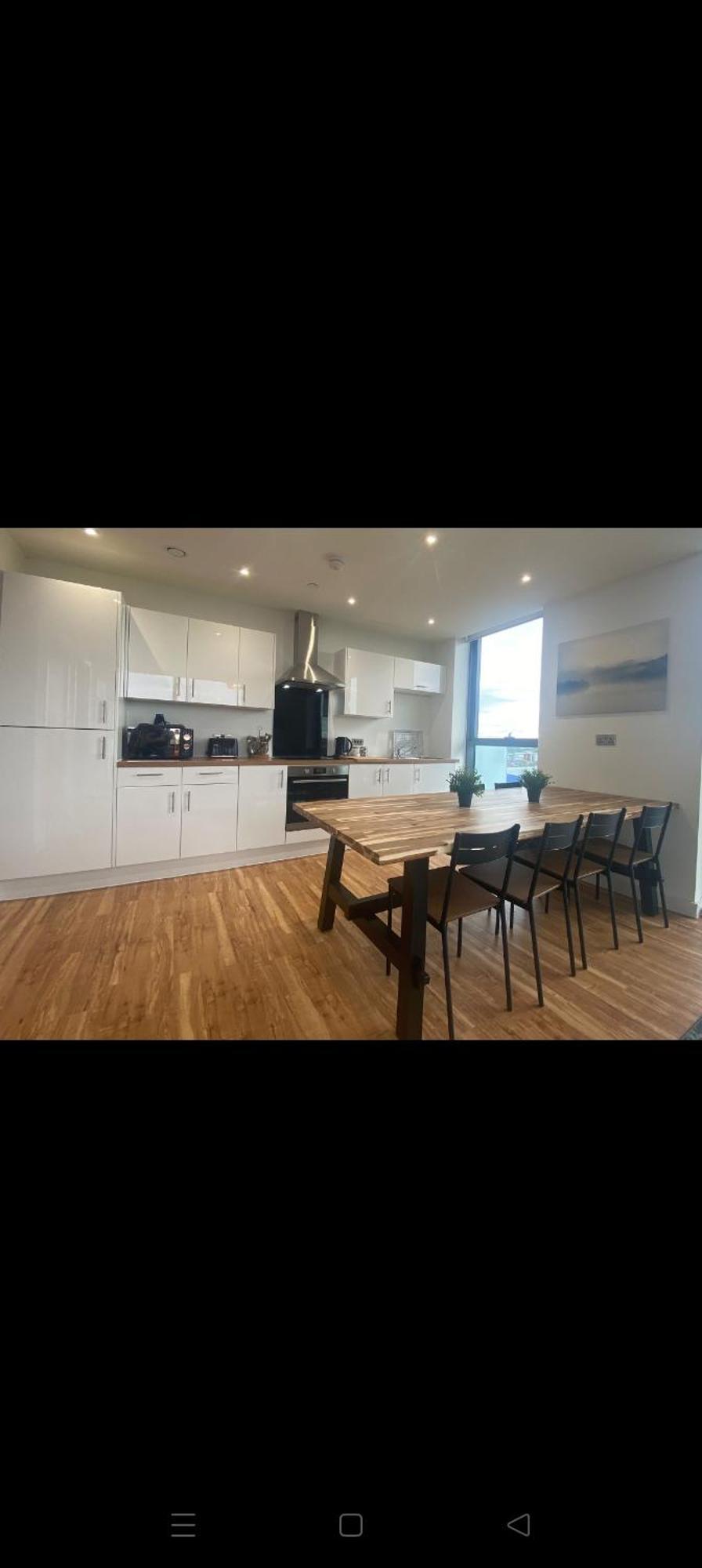Apartment Penthouse With Balcony Views Manchester