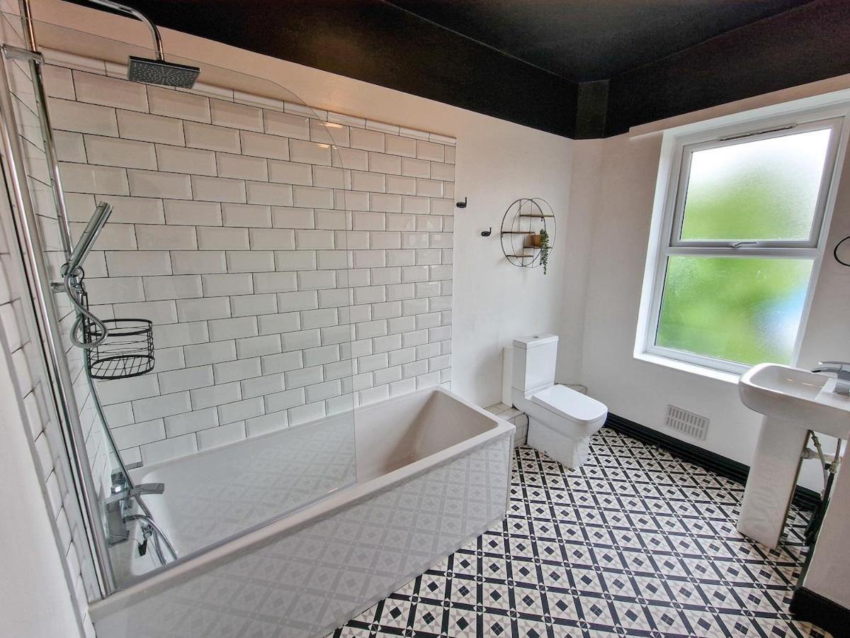 2 Bed Near Centre By Superhost Holiday home