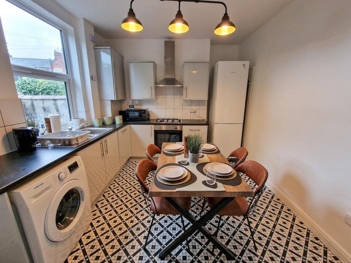 2 Bed Near Centre By Superhost Holiday home Manchester