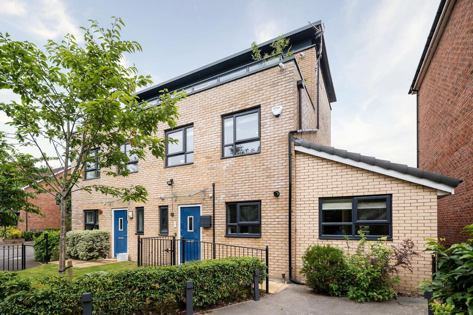 Riverside Villas * Manchester