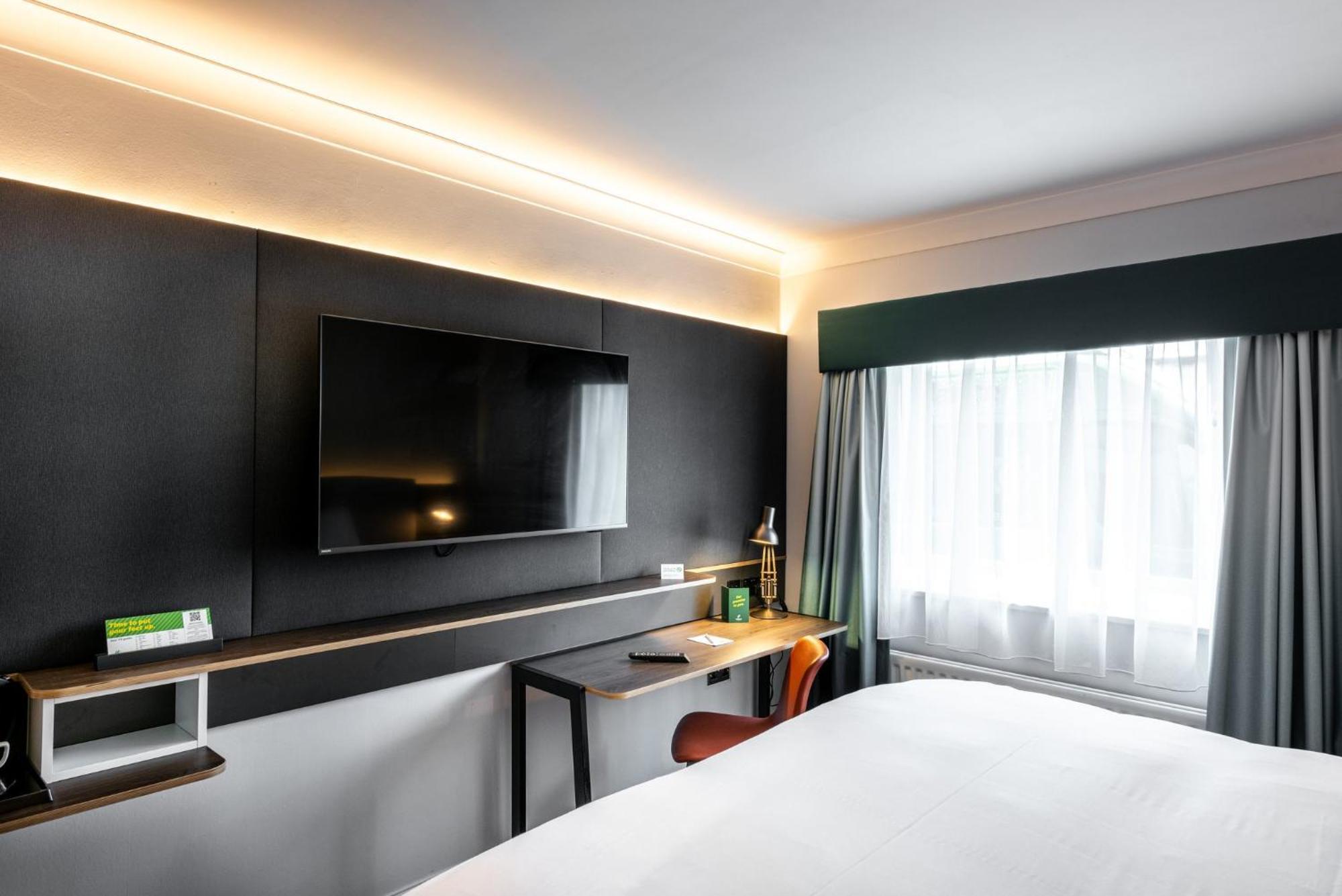 Hotel - - Oldham By Ihg Manchester