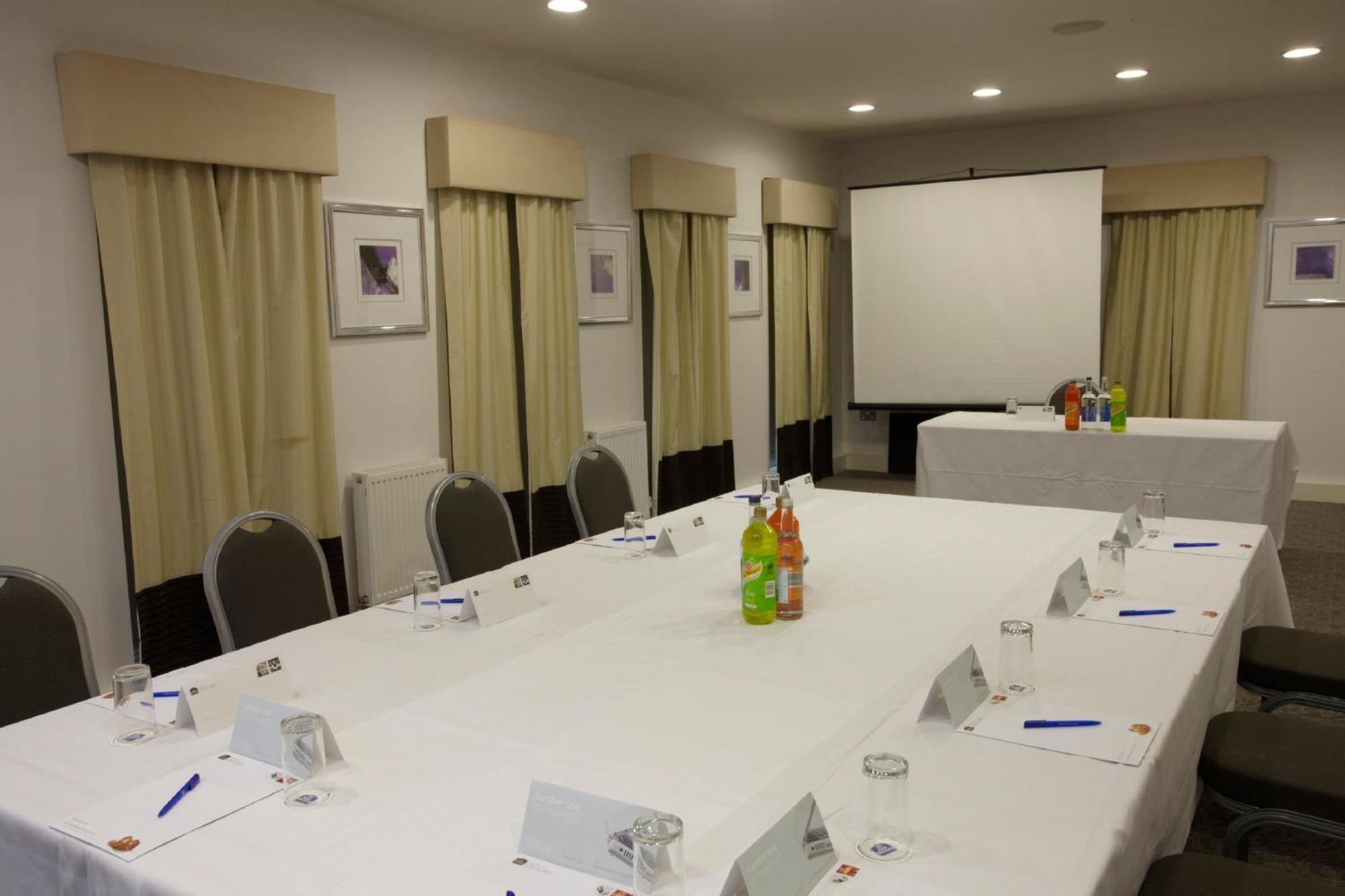 - - Oldham By Ihg Hotel