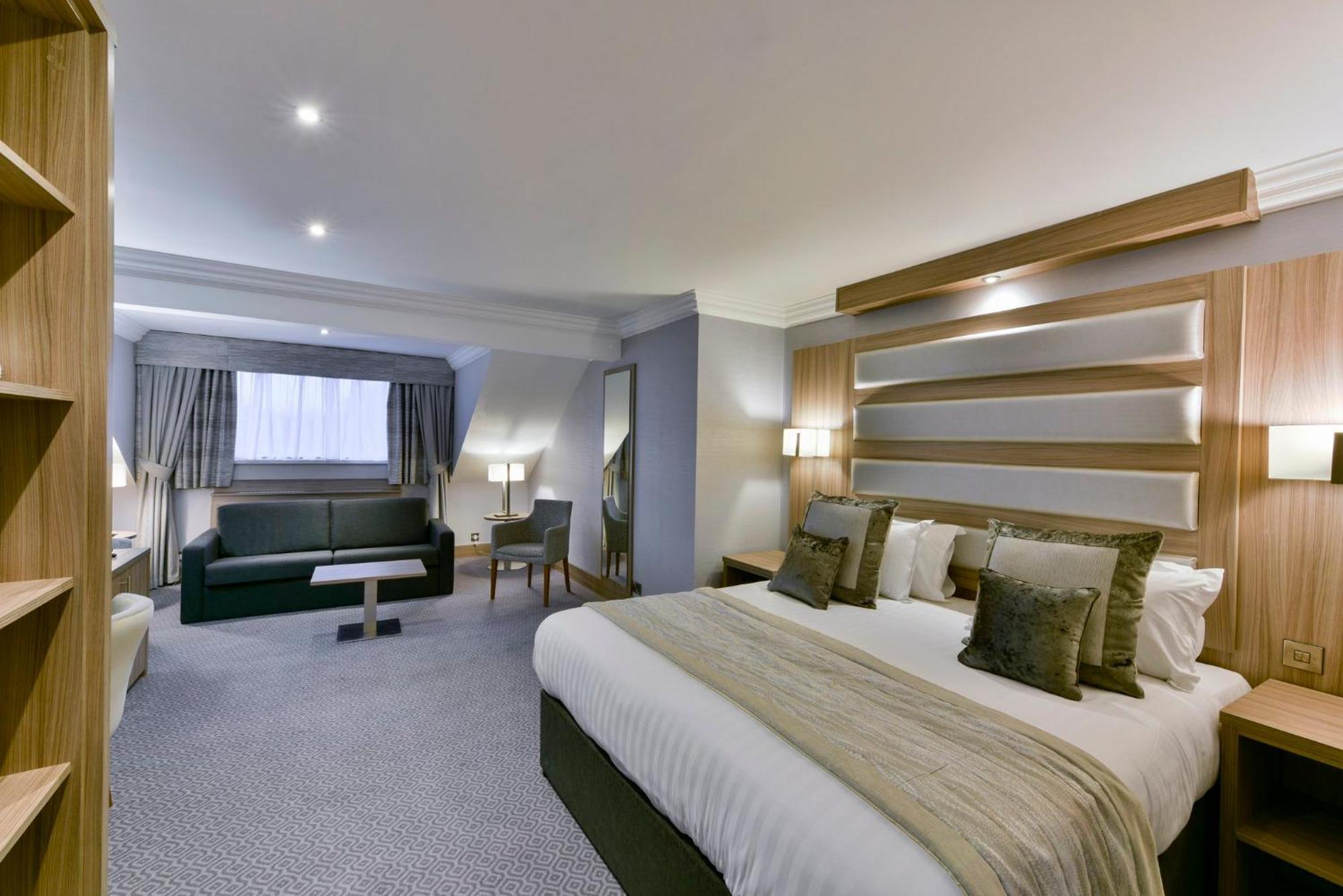 Hotel - - Oldham By Ihg Manchester