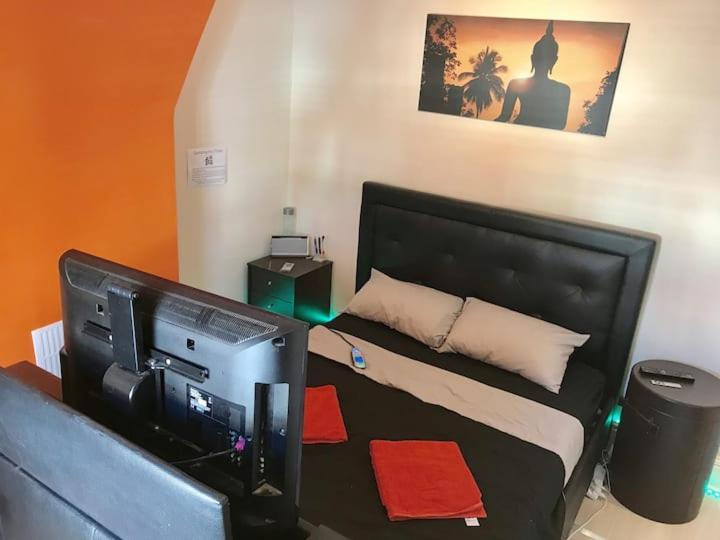 King Tv-bed En-suite Mediacity, Mufc, Salford * Manchester