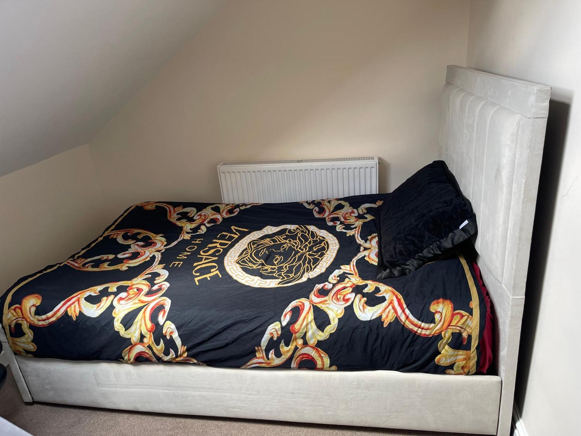 Luxestay - Old Trafford Homestay