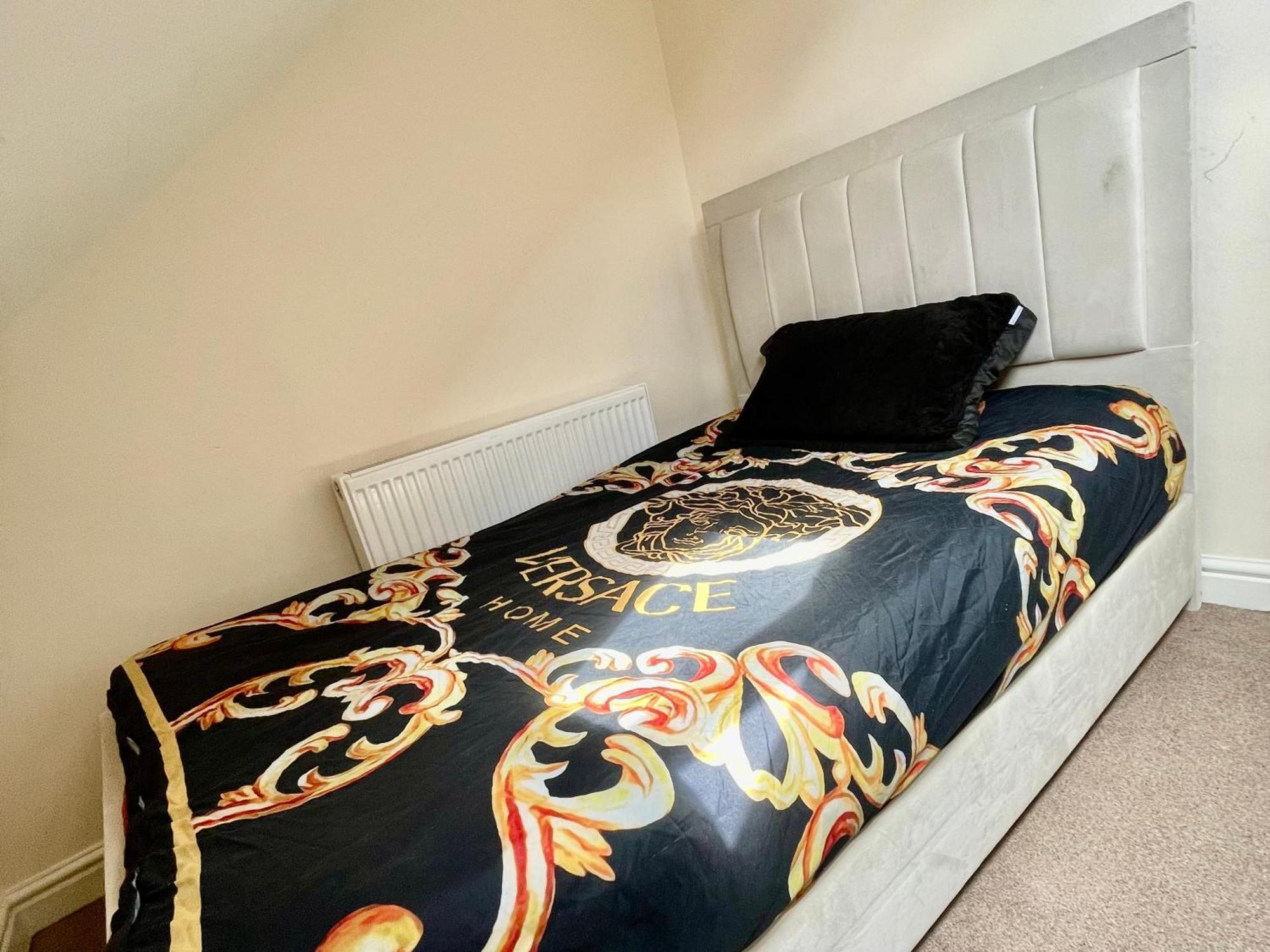 Homestay Luxestay - Old Trafford