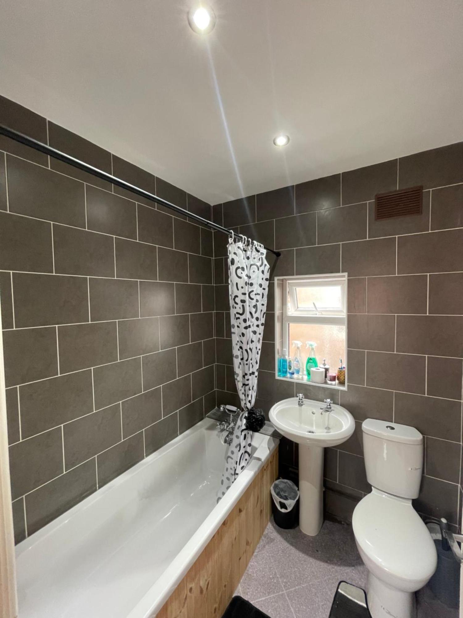 Homestay Luxestay - Old Trafford Manchester