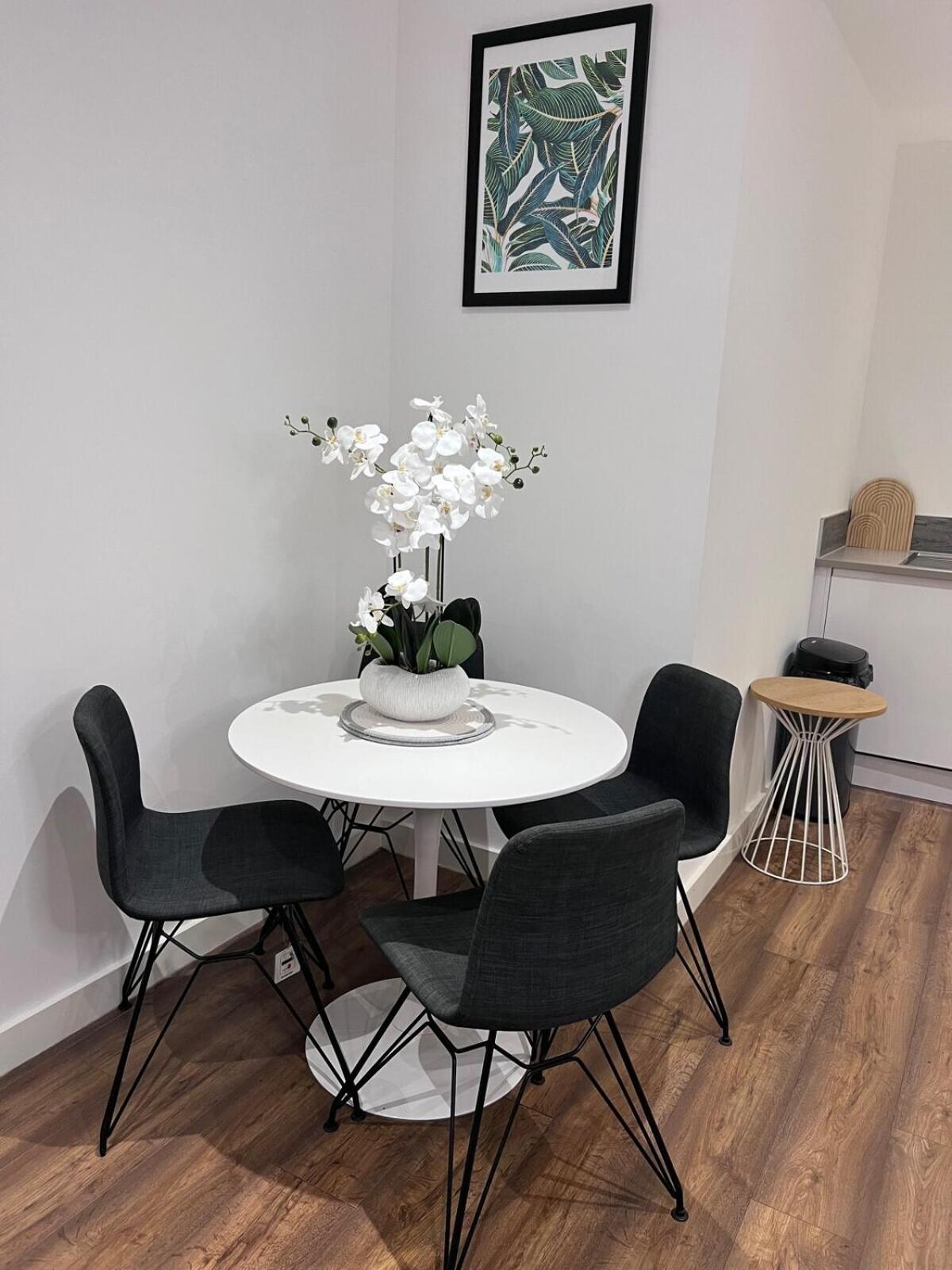 Hadeti Luxury Homes Manchester