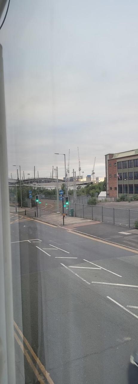 Charming One Shared Flat Near Centre By Etihad Stadium Coop