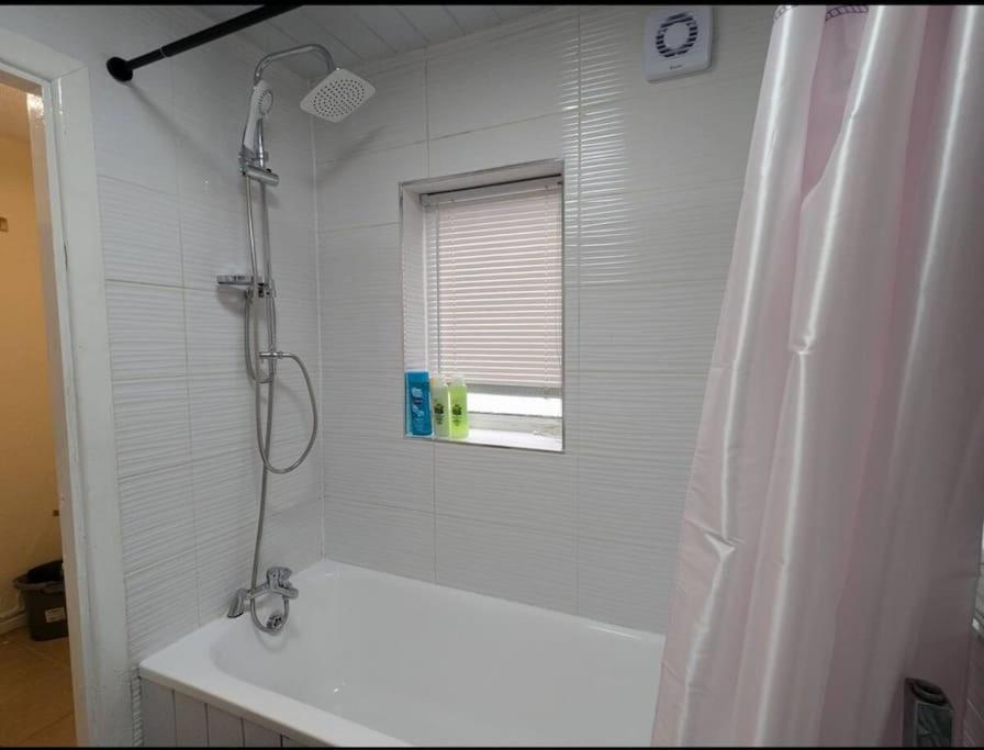 Holiday home Beautiful 2 Bed 1 Bath Manchester