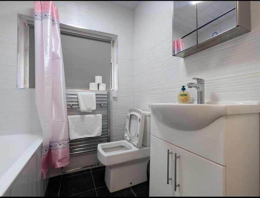 Holiday home Beautiful 2 Bed 1 Bath Manchester