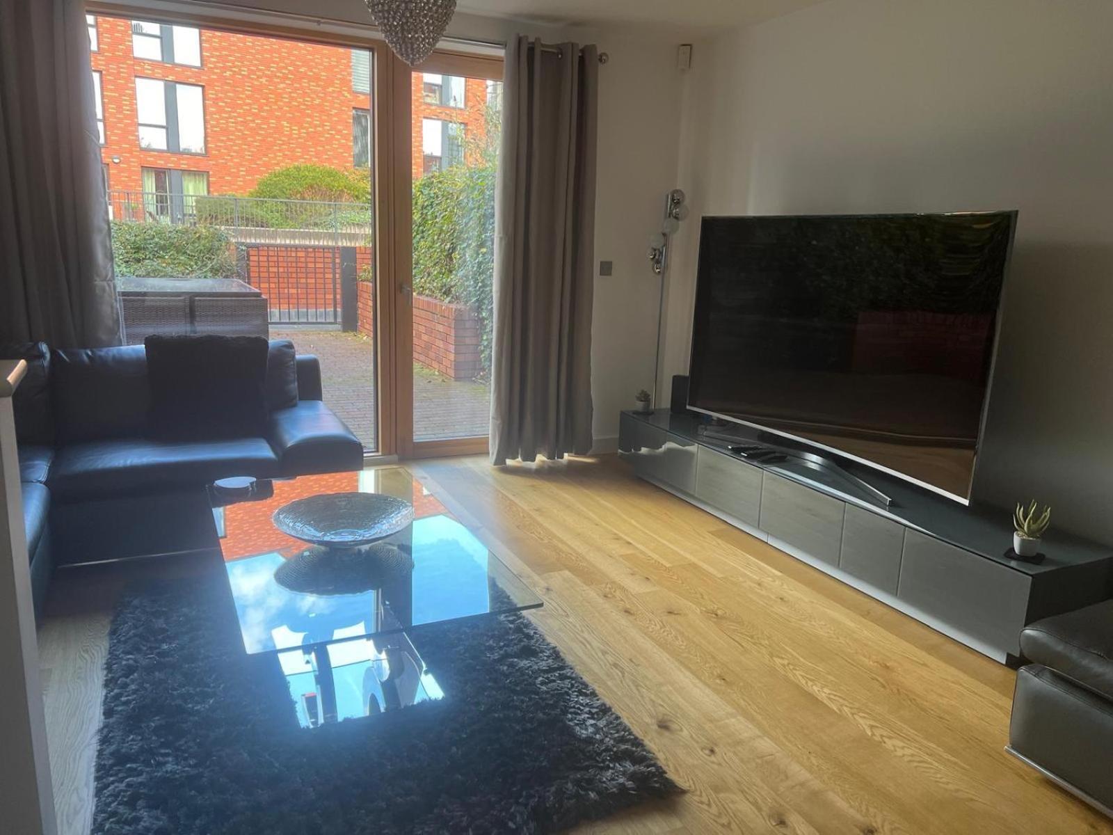 Holiday home Luxury Modern Town House, Centre, Free Secured Parking