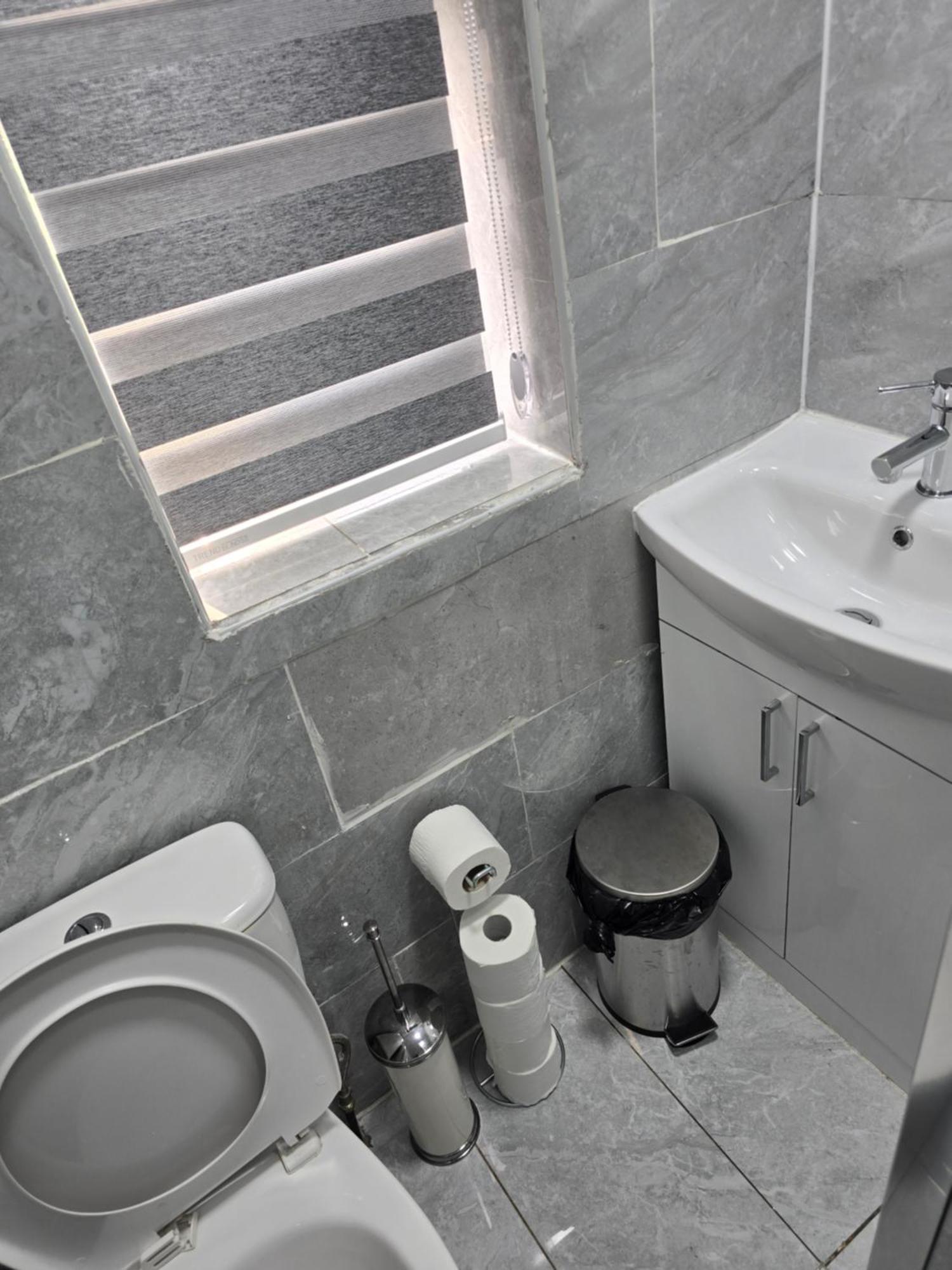 - House - Sleeps 6 - Parking - Garden Manchester