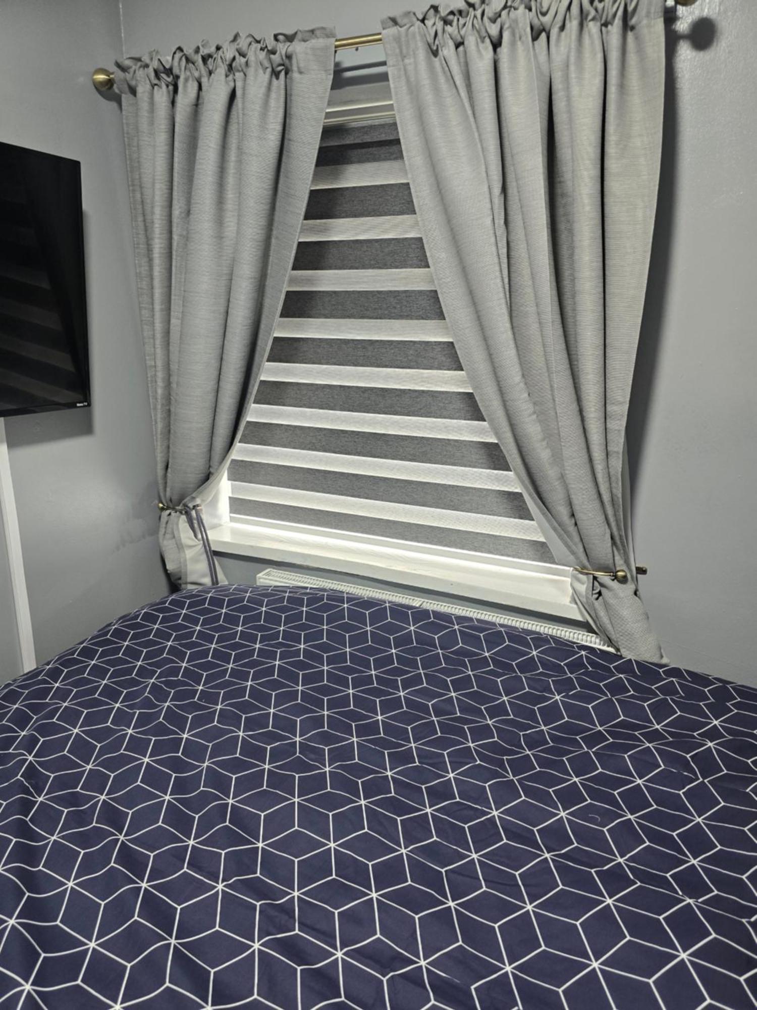 - House - Sleeps 6 - Parking - Garden * Manchester