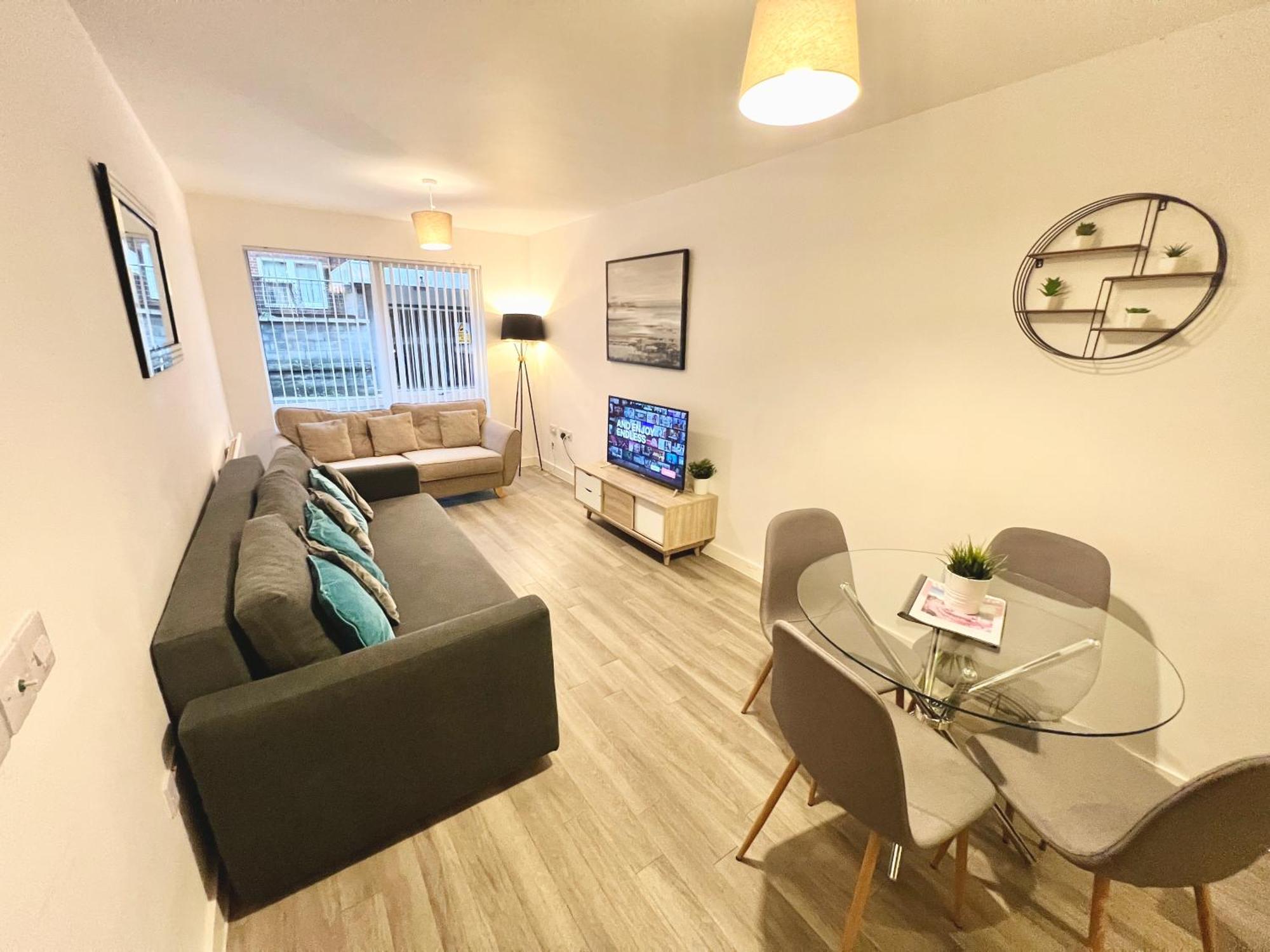 Halo - Centre Apartment