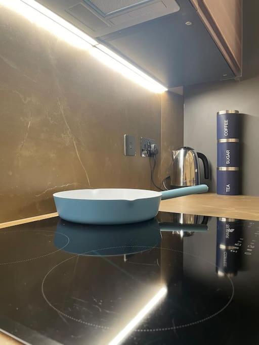 Posh Pretty Penthouse Apartment Manchester