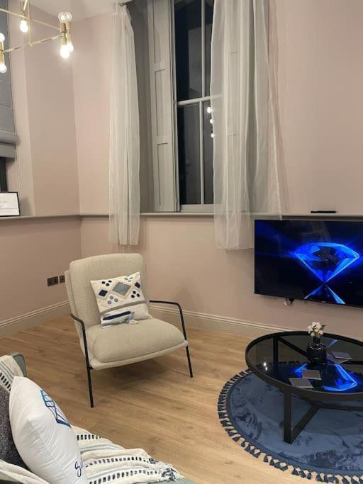 Posh Pretty Penthouse * Manchester