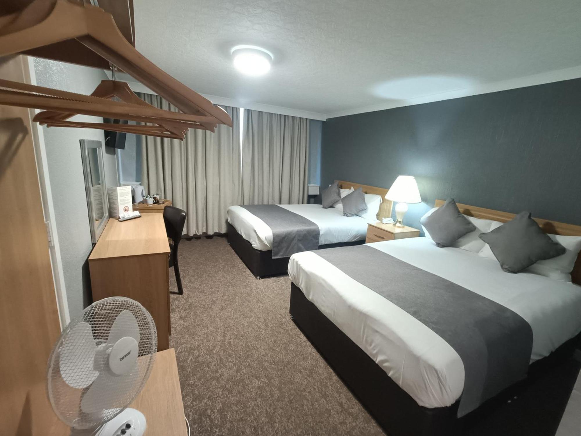 Airport Hotel 3*