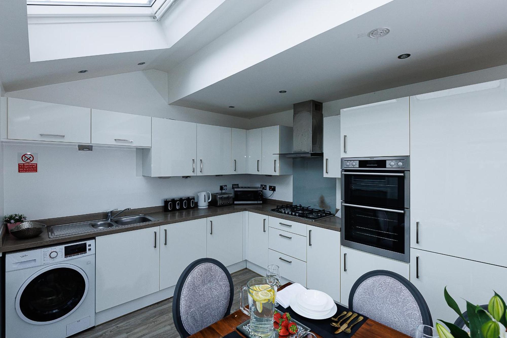 Riverside Villas * Manchester