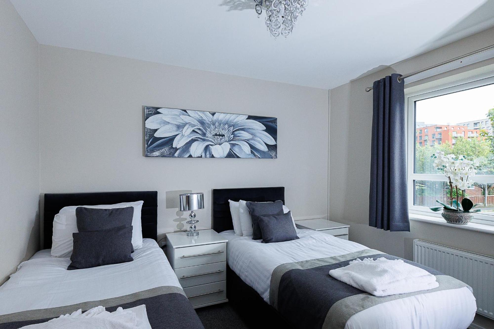 Riverside Villas * Manchester