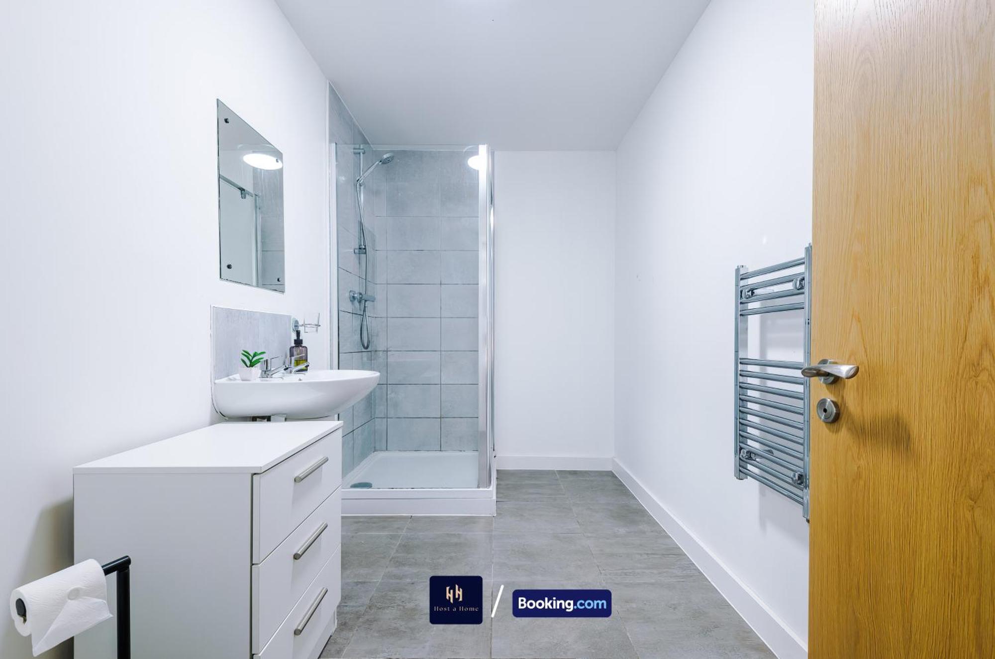 2 Extra Large Bedroom By Host A Short Lets & Serviced With Free Wifi Apartment *