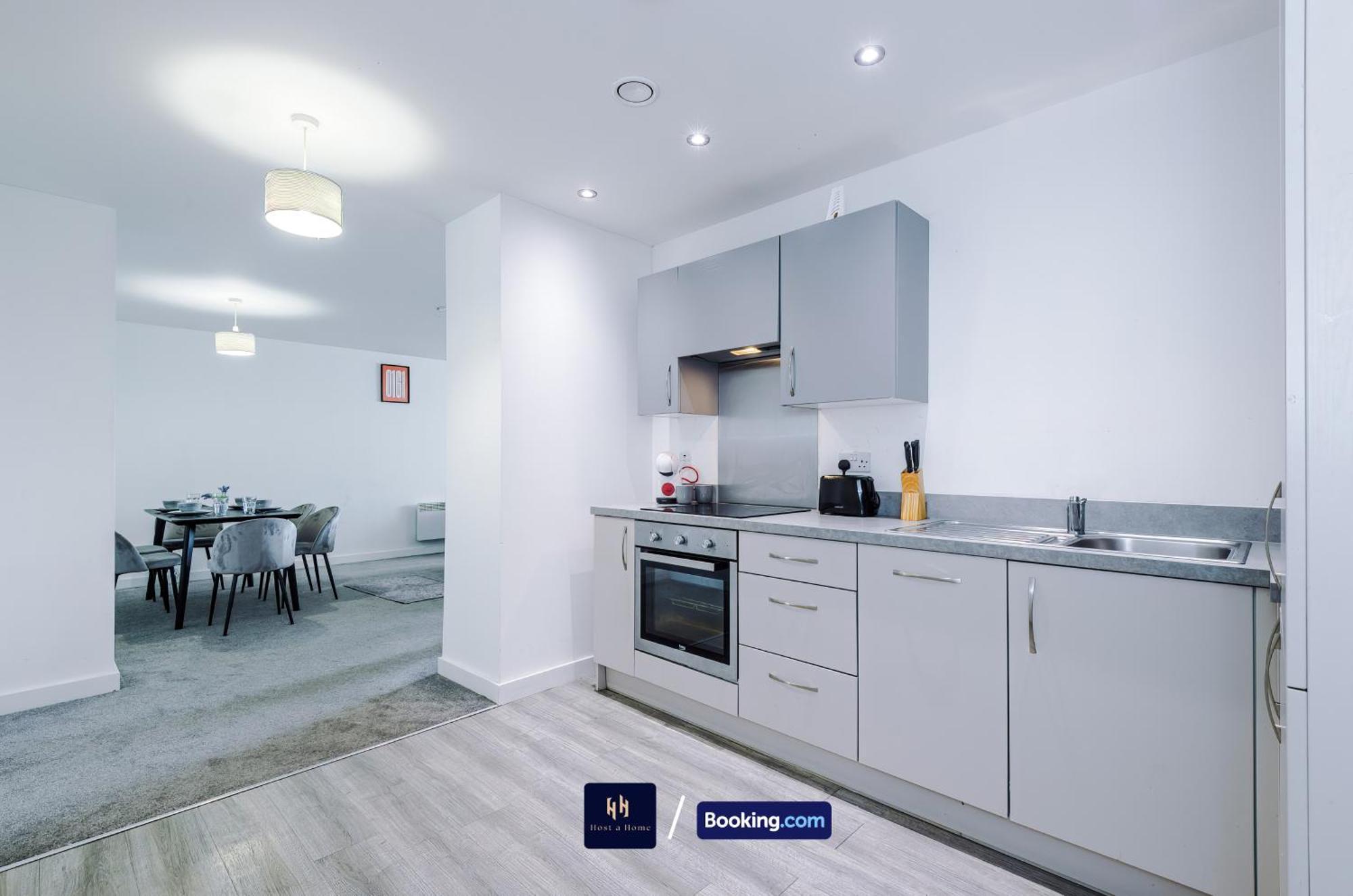2 Extra Large Bedroom By Host A Short Lets & Serviced With Free Wifi