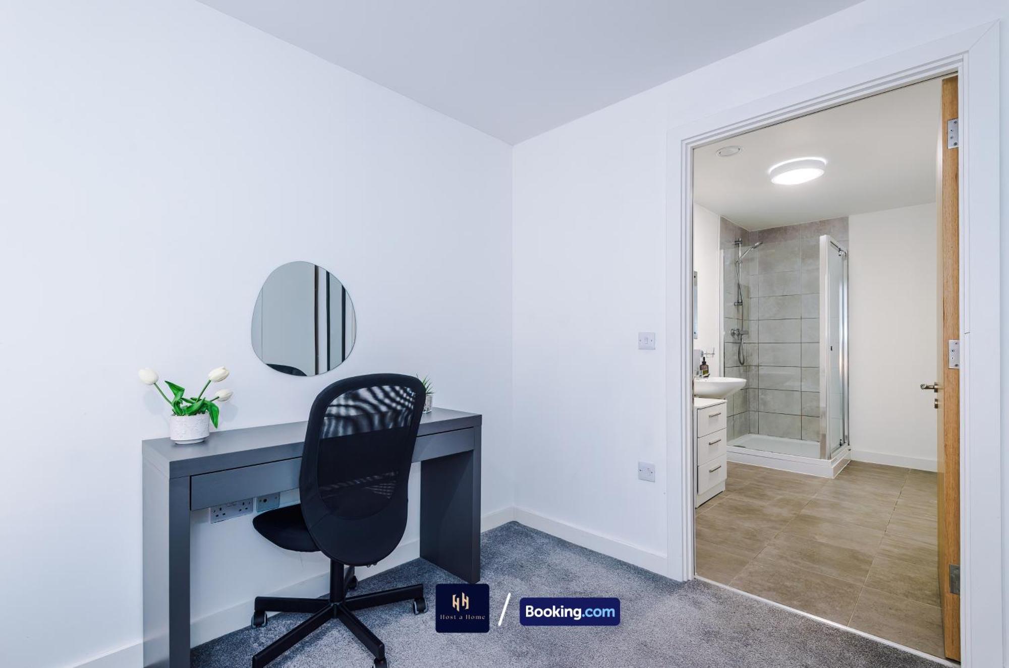 2 Extra Large Bedroom By Host A Short Lets & Serviced With Free Wifi Apartment