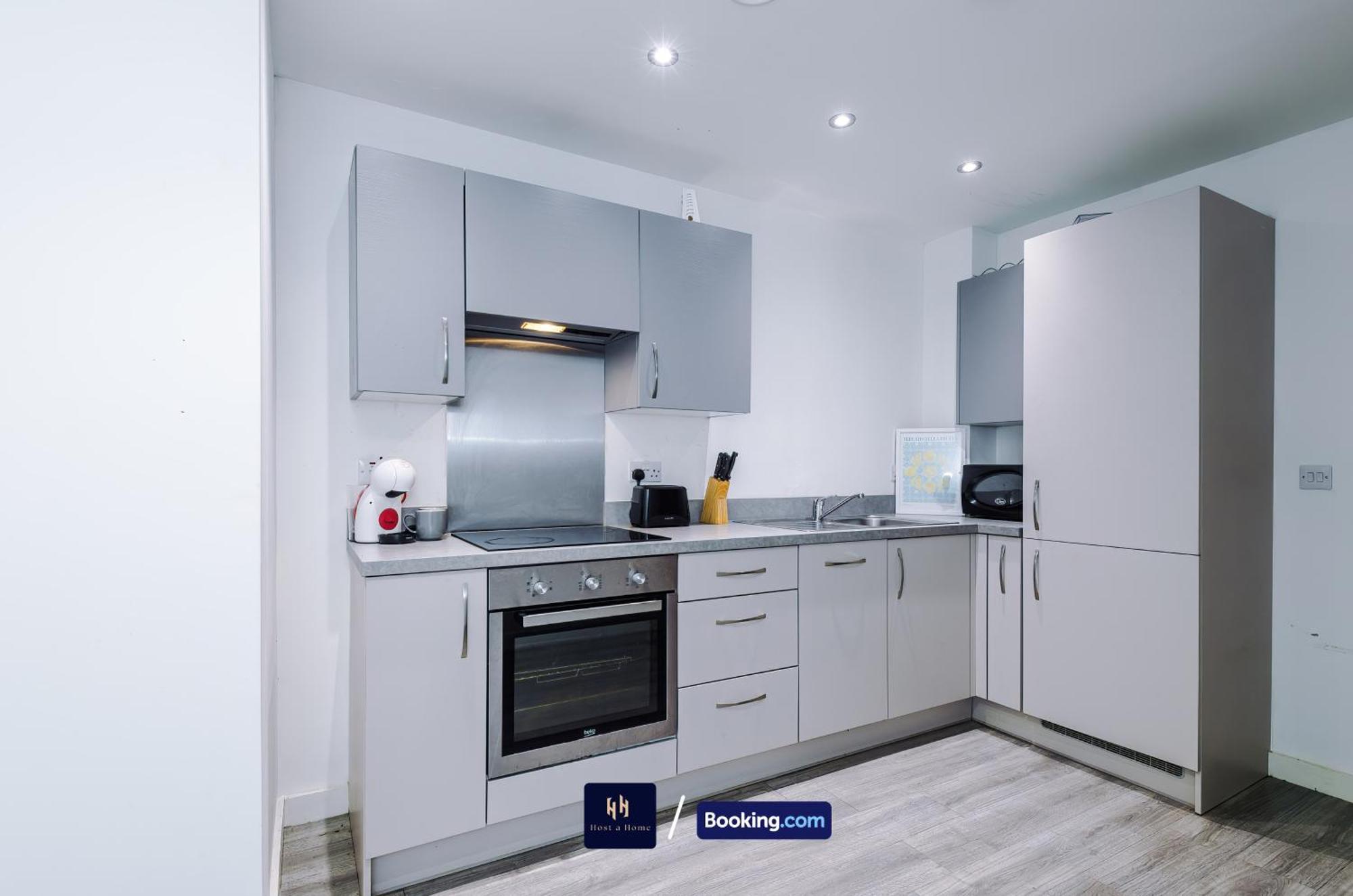 2 Extra Large Bedroom By Host A Short Lets & Serviced With Free Wifi Manchester