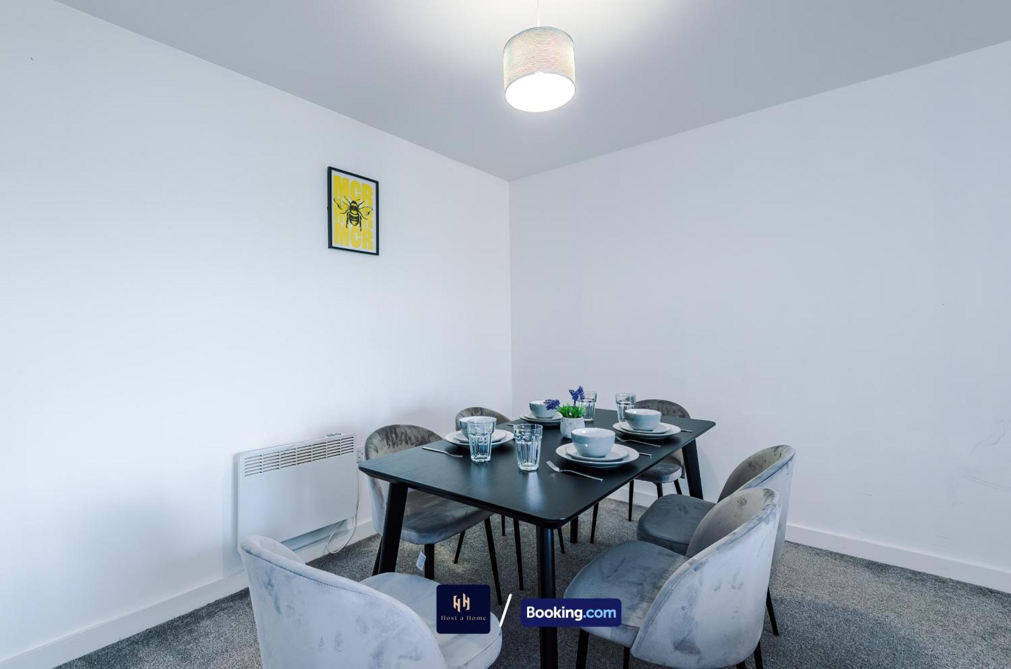 2 Extra Large Bedroom By Host A Short Lets & Serviced With Free Wifi * Manchester