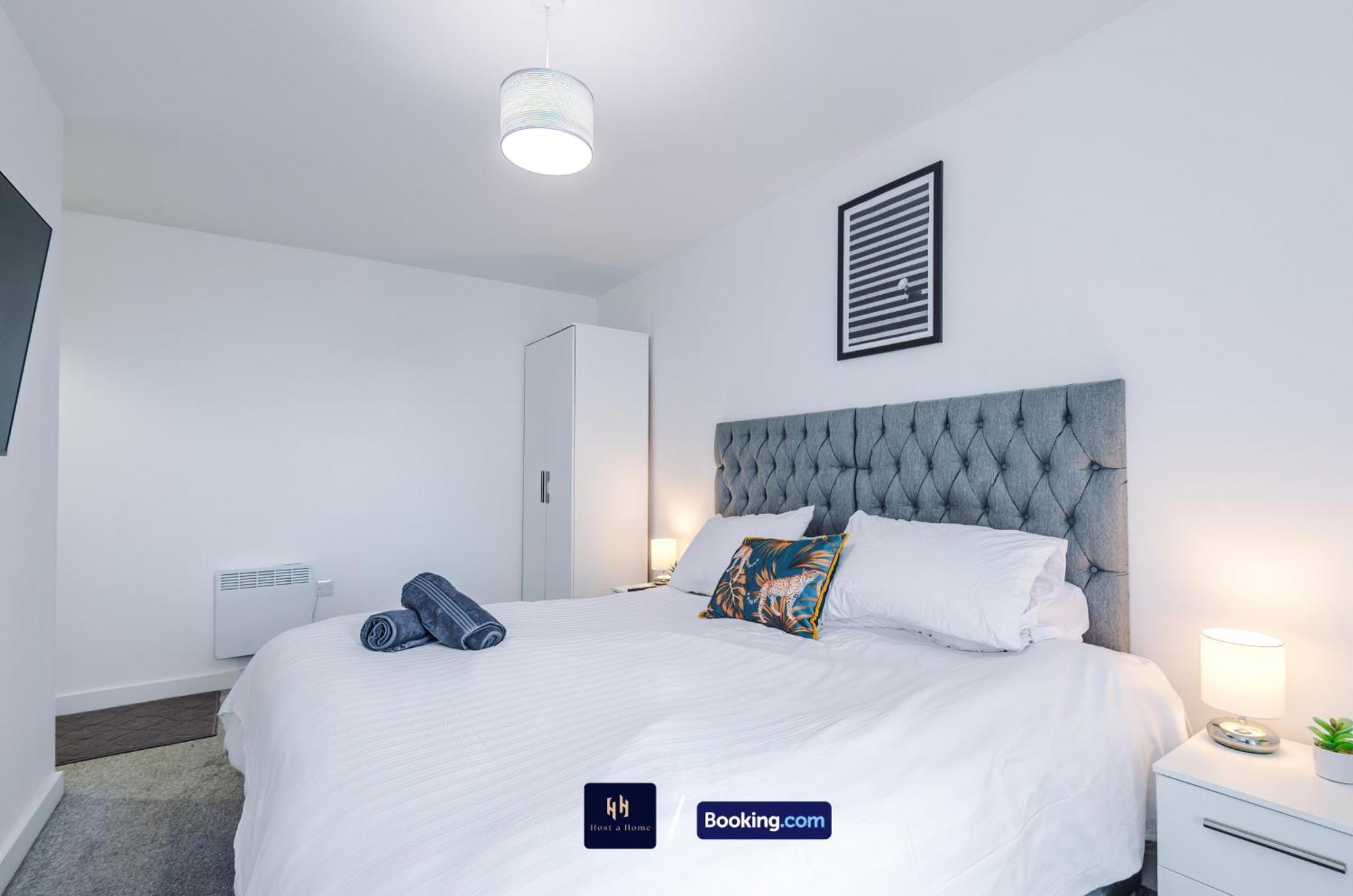 Apartment 2 Extra Large Bedroom By Host A Short Lets & Serviced With Free Wifi