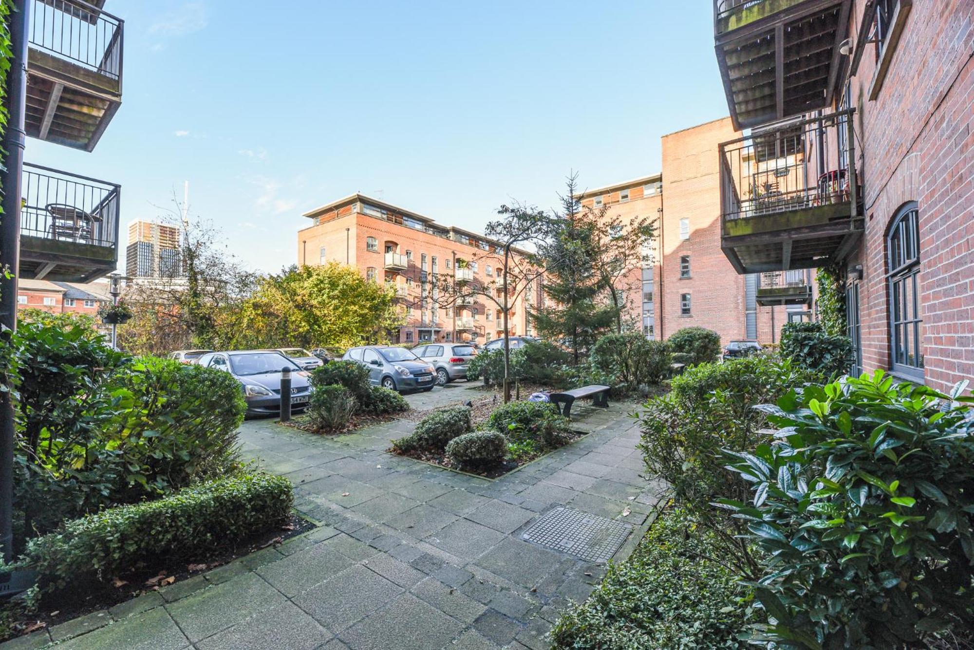 Luxury Prime Location Flat Manchester