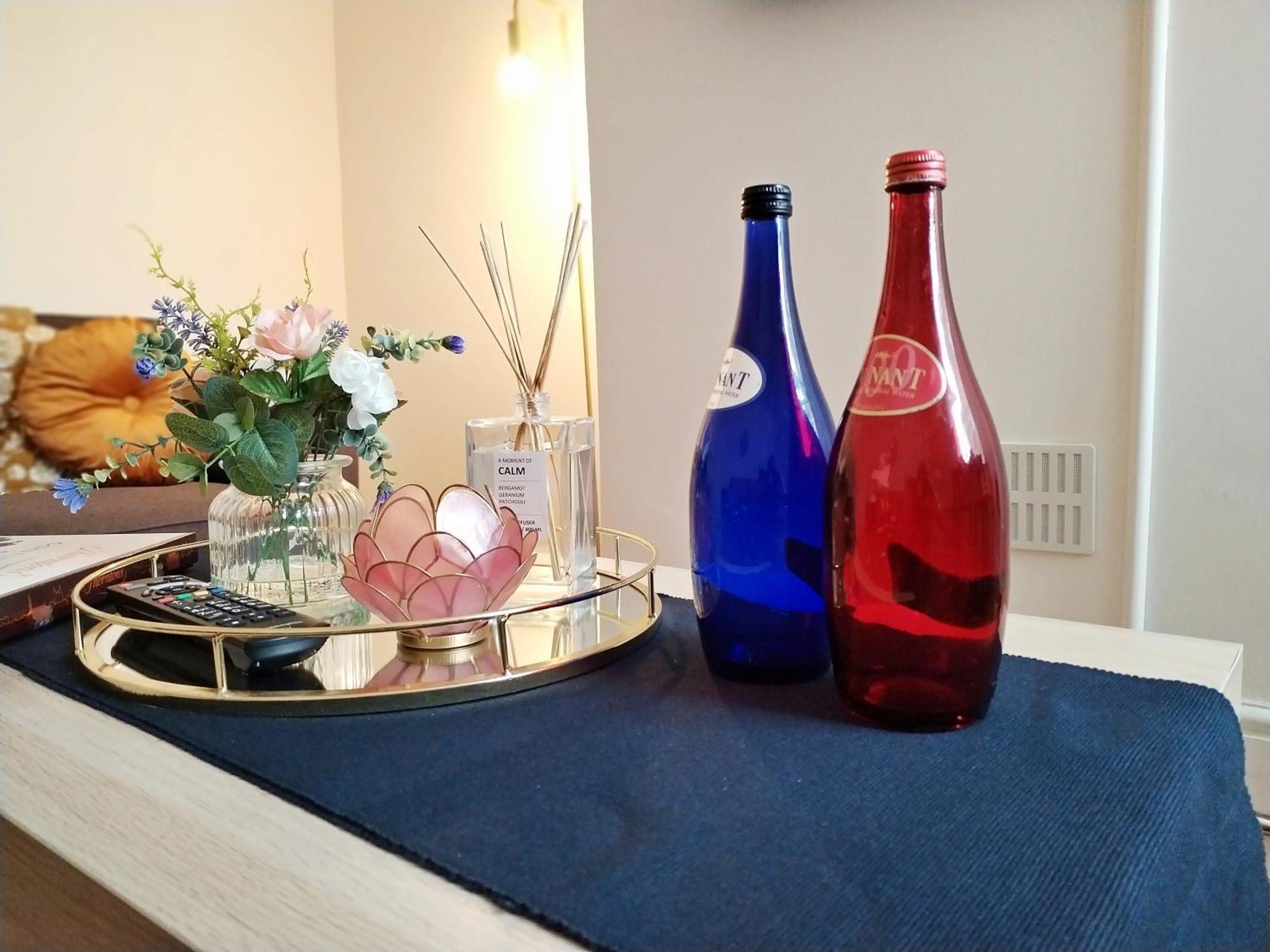 Modern 4 Bed House - Free Parking Holiday home
