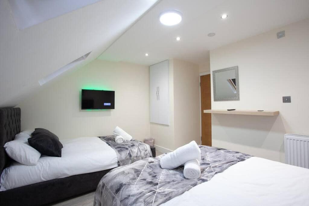 Holiday home 6 Bedroom House 10min Drive From Centre *