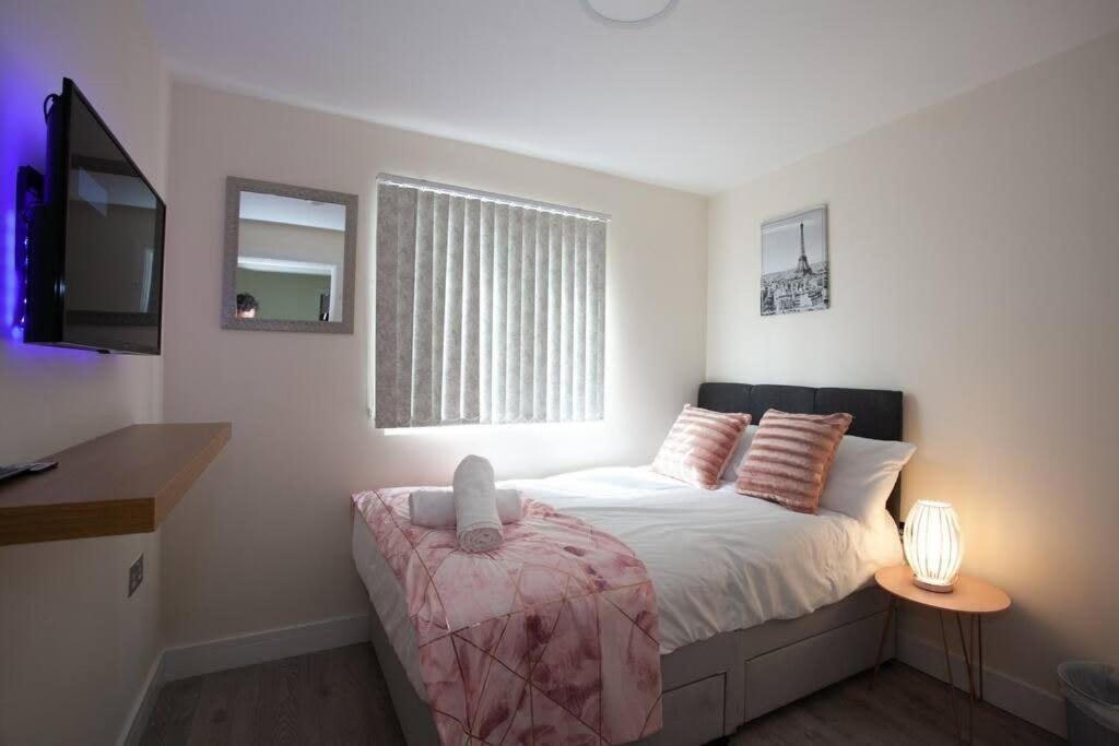 Holiday home 6 Bedroom House 10min Drive From Centre
