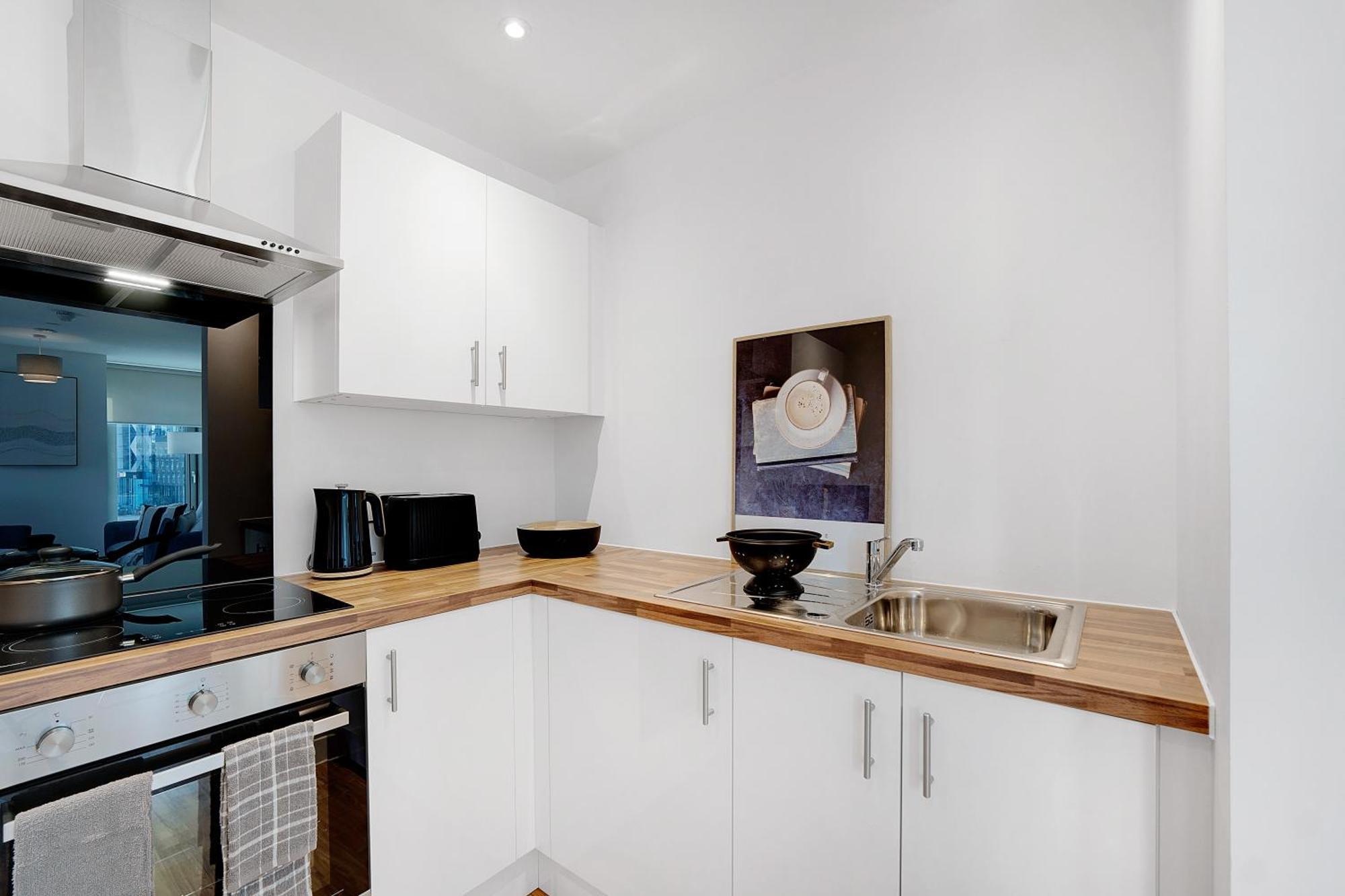 Luxury 2br In Media
