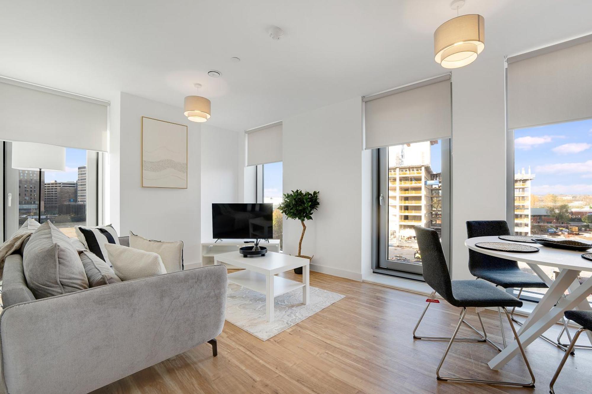 New! 2br In Media * Manchester