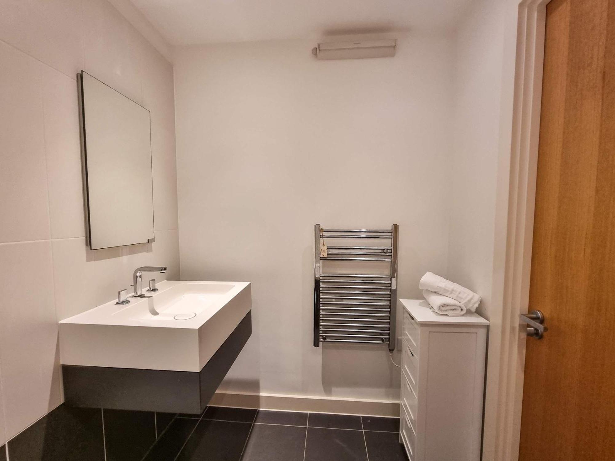 Canal Side Flat By Superhost Apartment Manchester